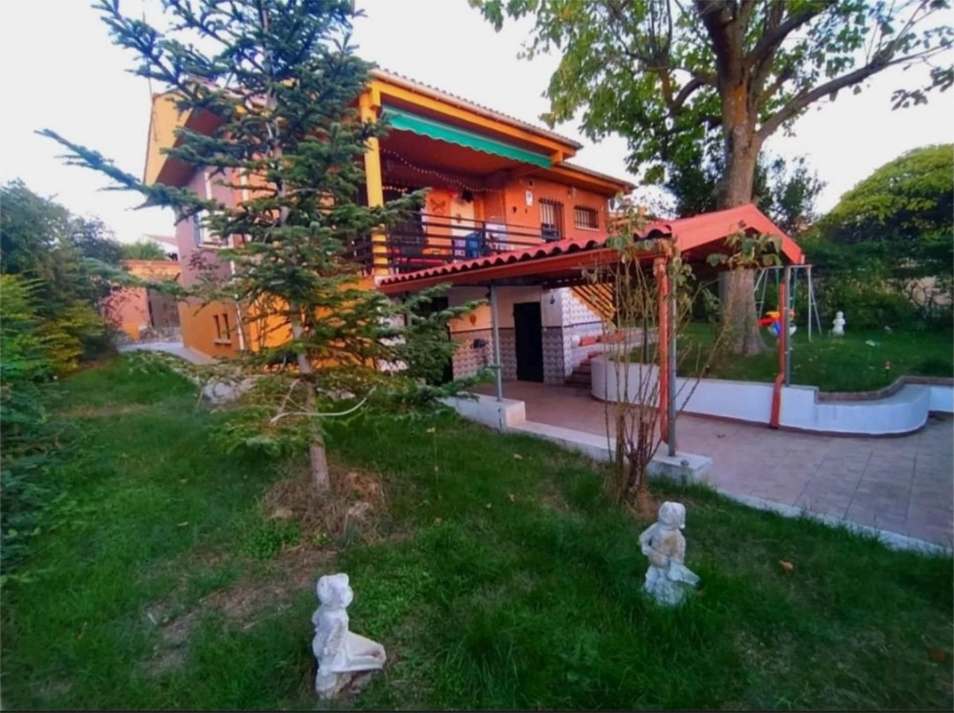 Jardí de Casa o xalet de lloguer en Valdeavero amb Calefacció, Jardí privat i Terrassa