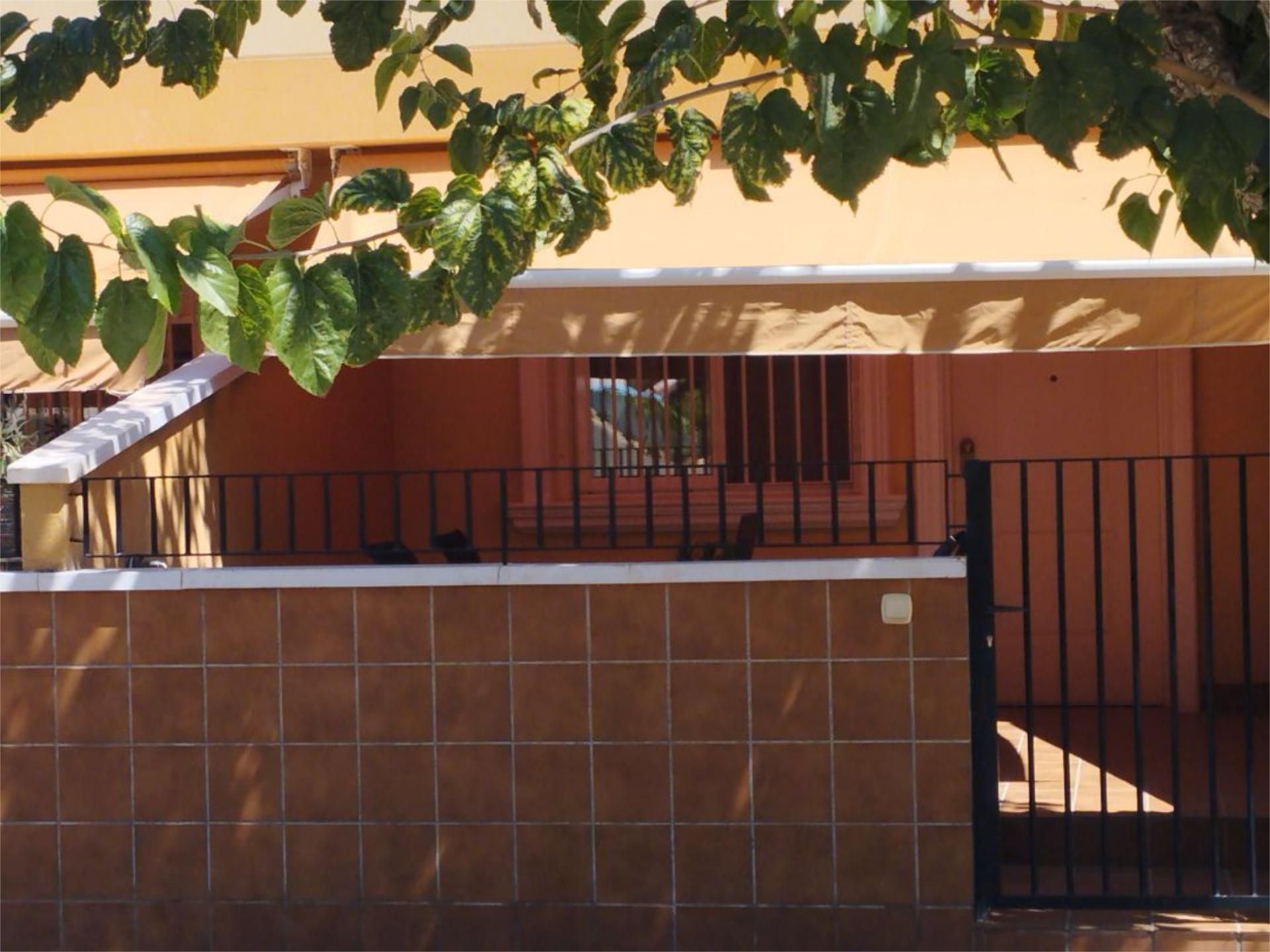 Exterior view of Planta baja to rent in Los Alcázares  with Air Conditioner, Heating and Terrace