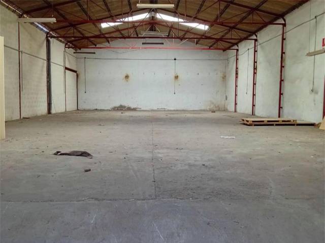 Nave industrial en Venta en Avenida Washington, 68 en Distrito Zeta - Recinto Ferial Cortijo de Torres