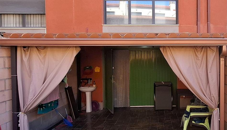 Single-family semi-detached for sale in Calle de José Zorrilla, 43, Cigales, Valladolid - image 1 Photo 1 of Single-family semi-detached for sale in Calle de José Zorrilla, 43, Cigales, Valladolid