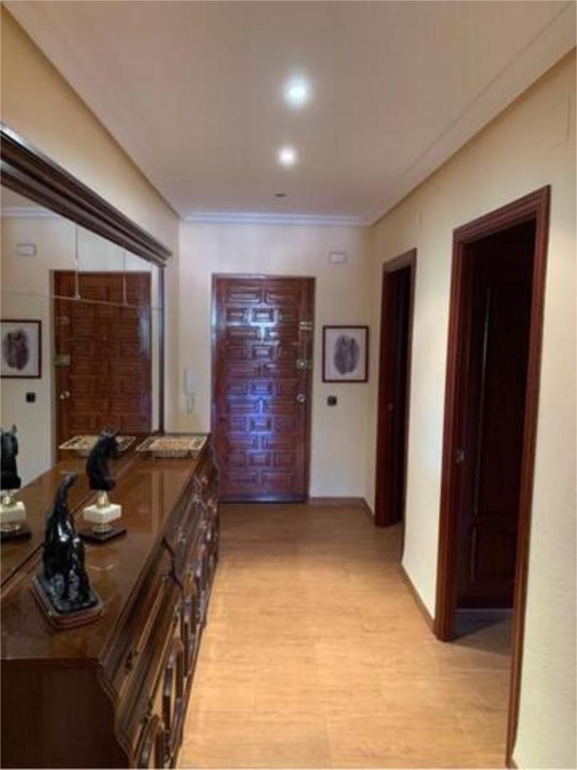 Flat to rent in Plasencia  with Terrace