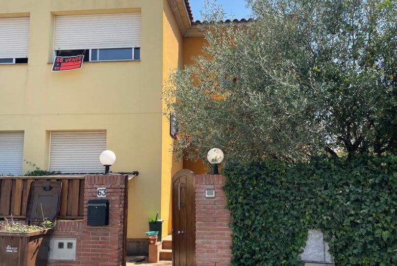 Foto 1 de Casa adosada en venda a Carretera Dels Banys, 73, Santa Coloma de Farners, Girona
