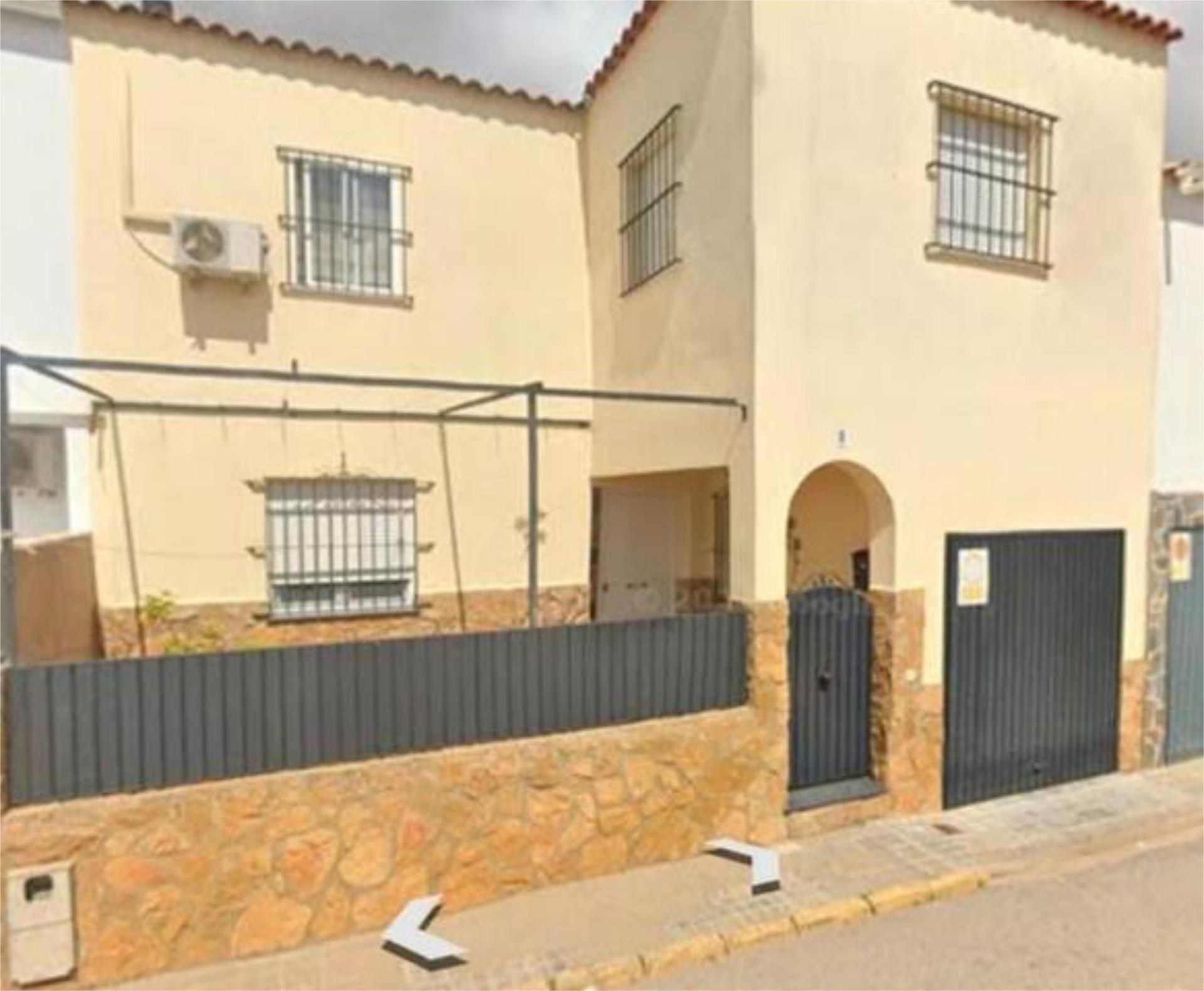 Exterior view of House or chalet for sale in Los Santos de Maimona  with Heating, Storage room and Furnished