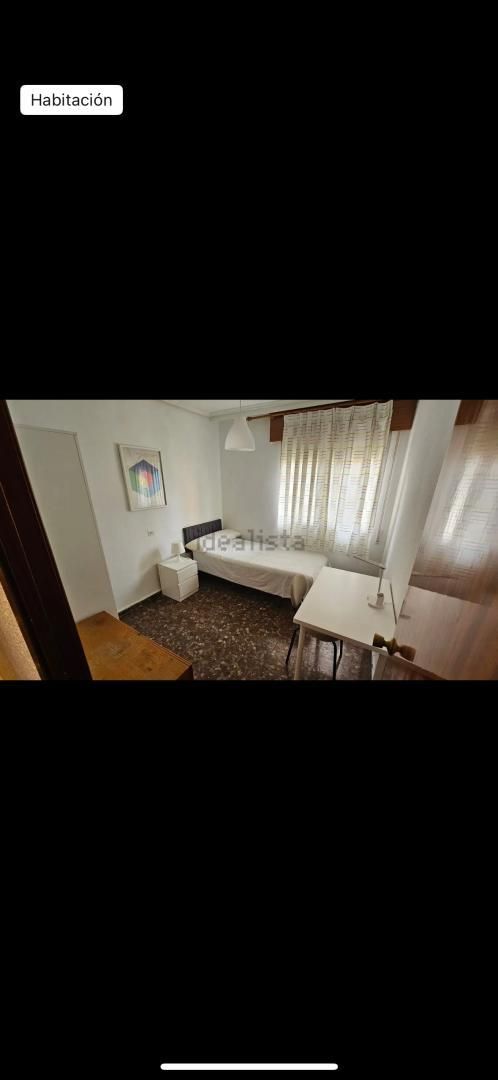 Bedroom of Flat to share in  Murcia Capital  with Air Conditioner, Heating and Parquet flooring