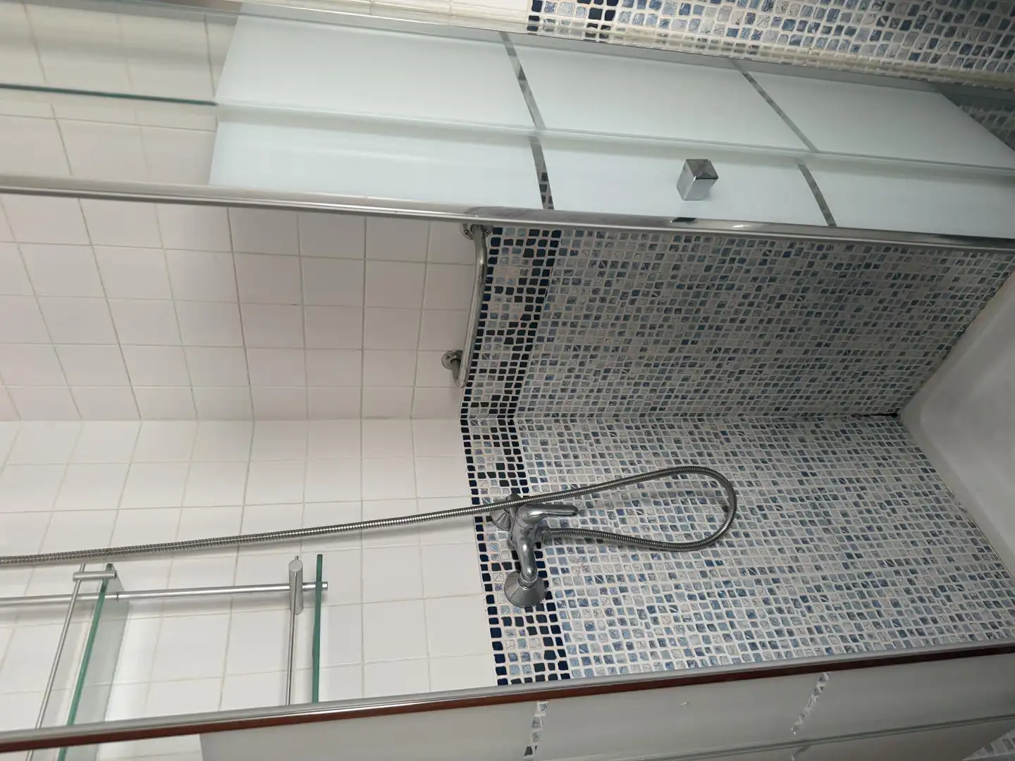 Bany de Pis en venda en Huelva amb Balcó