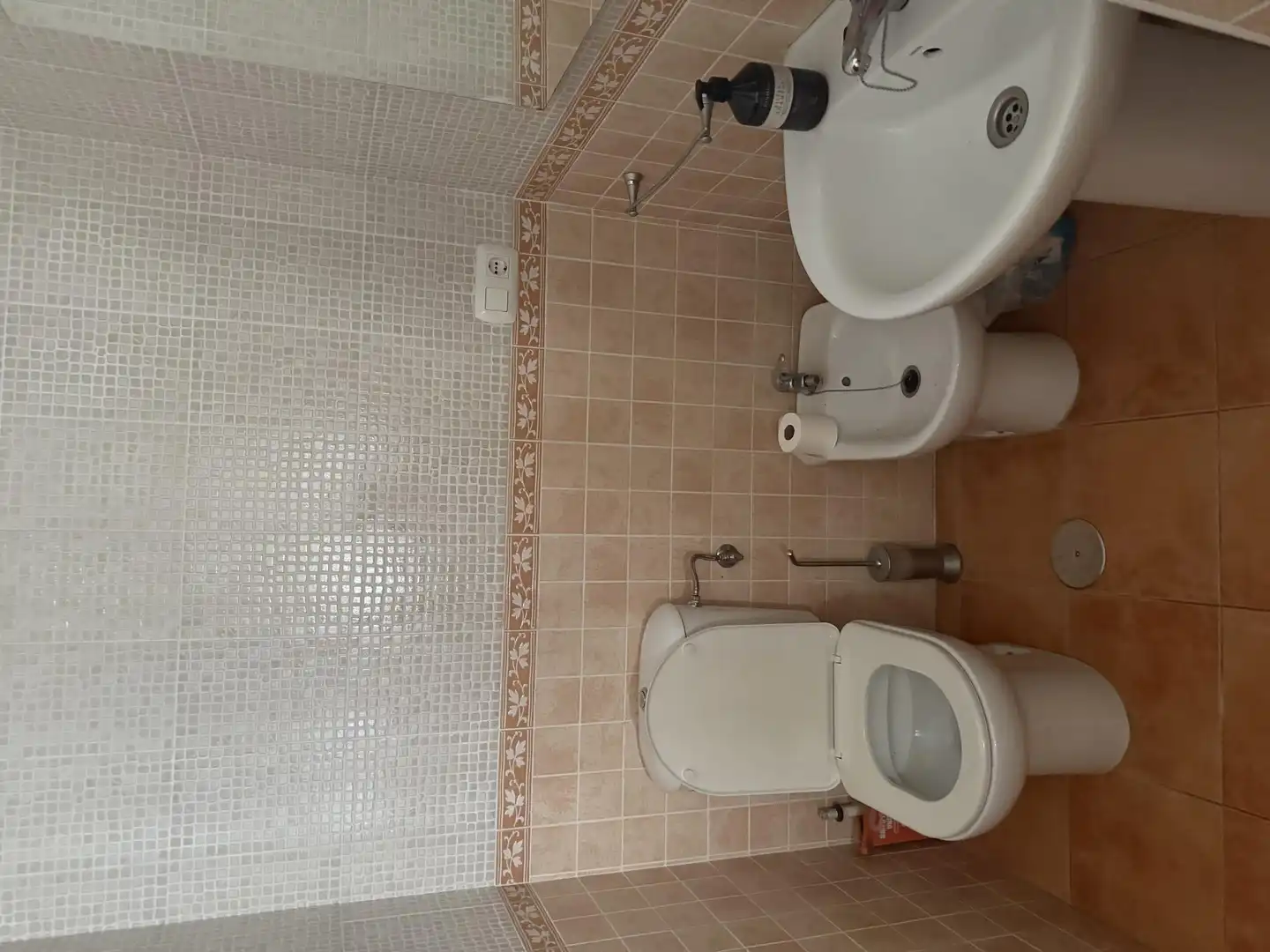 Bany de Pis en venda en Huelva amb Balcó