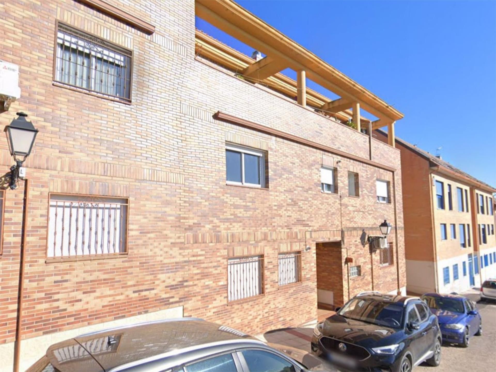 Exterior view of Flat for sale in Recas  with Air Conditioner and Terrace