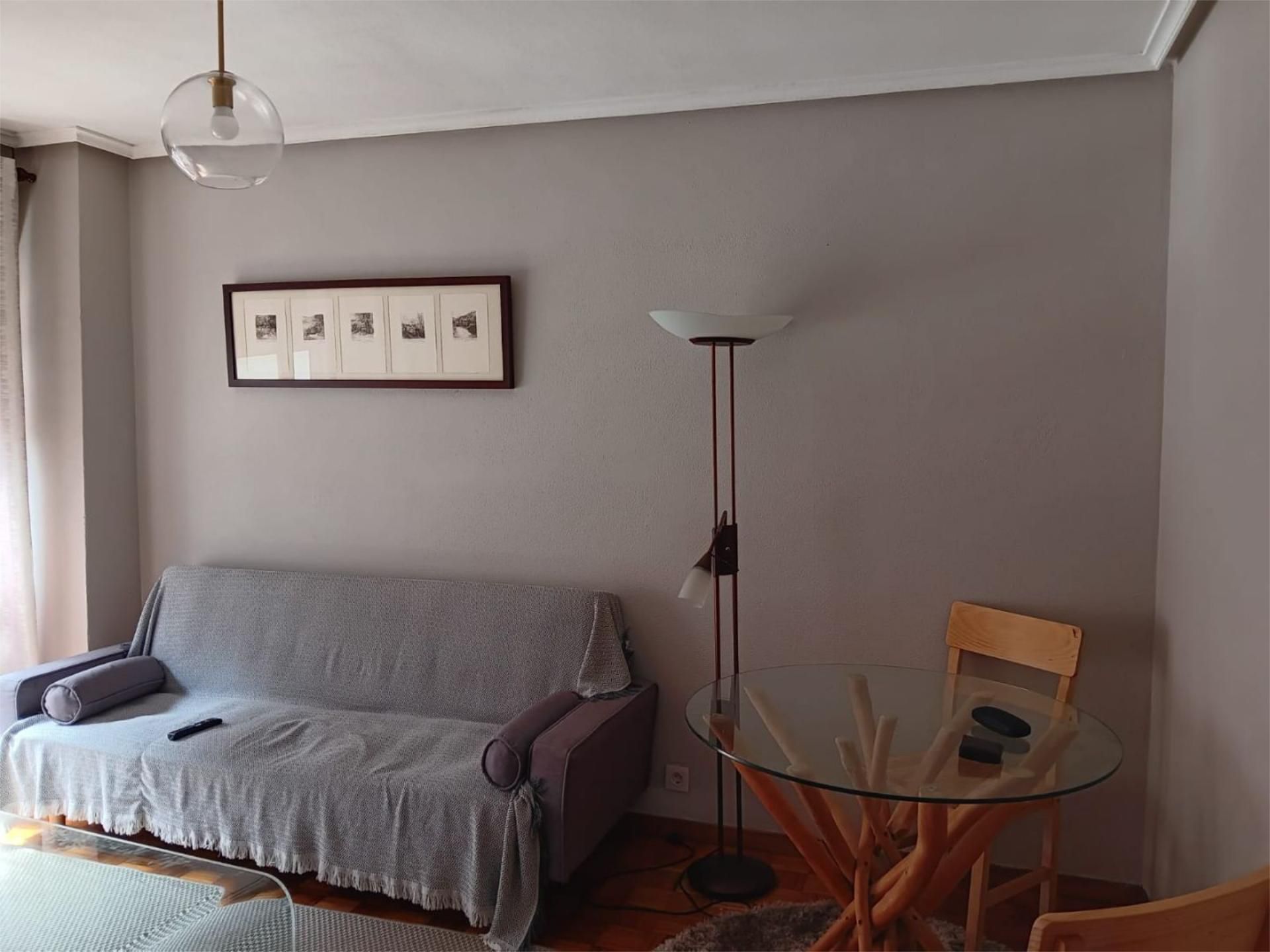 Sala d'estar de Pis de lloguer en Valdés - Luarca amb Calefacció, Parquet i Traster