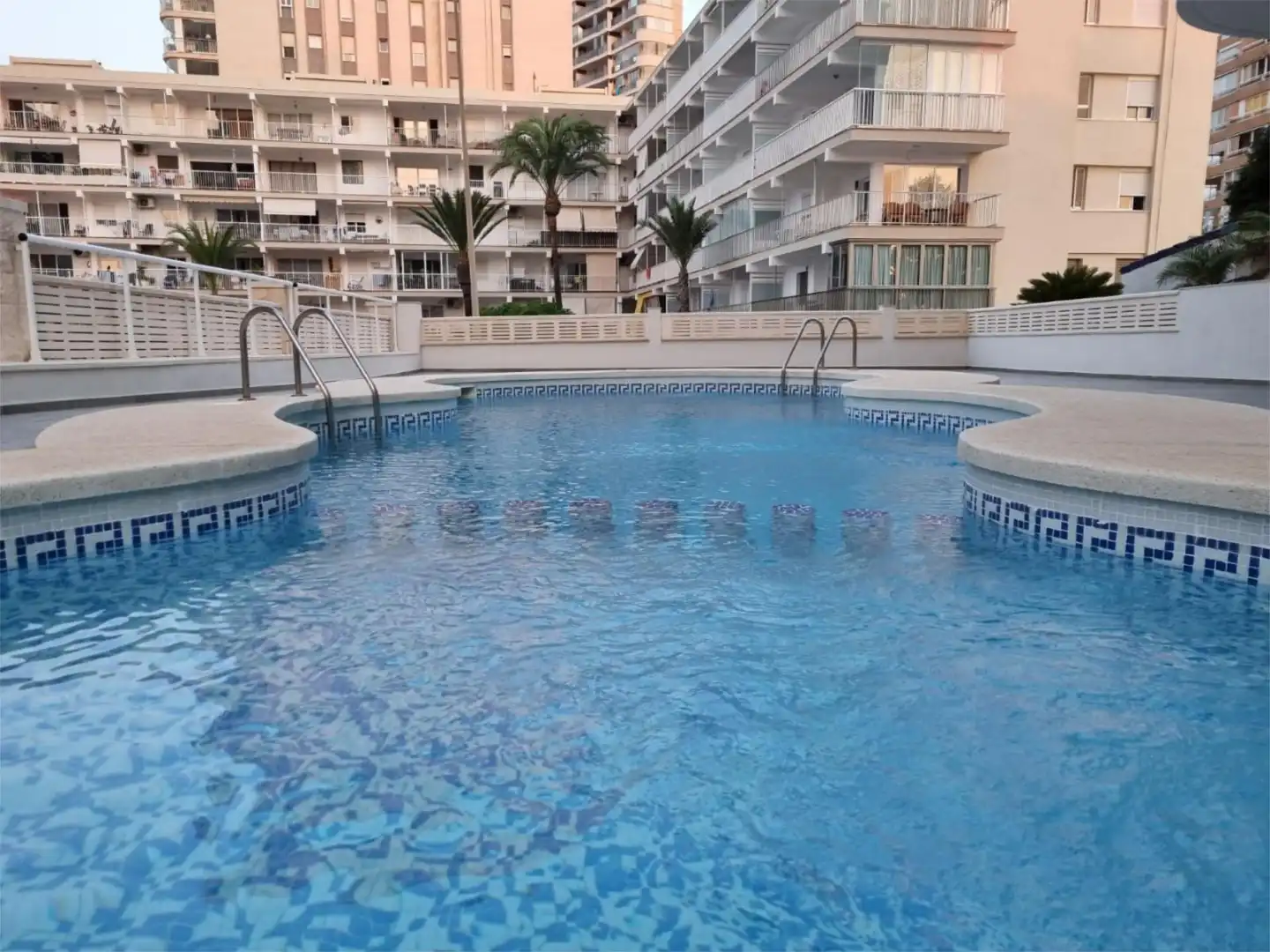 Swimming pool of Flat for sale in Calpe / Calp  with Air Conditioner, Heating and Terrace