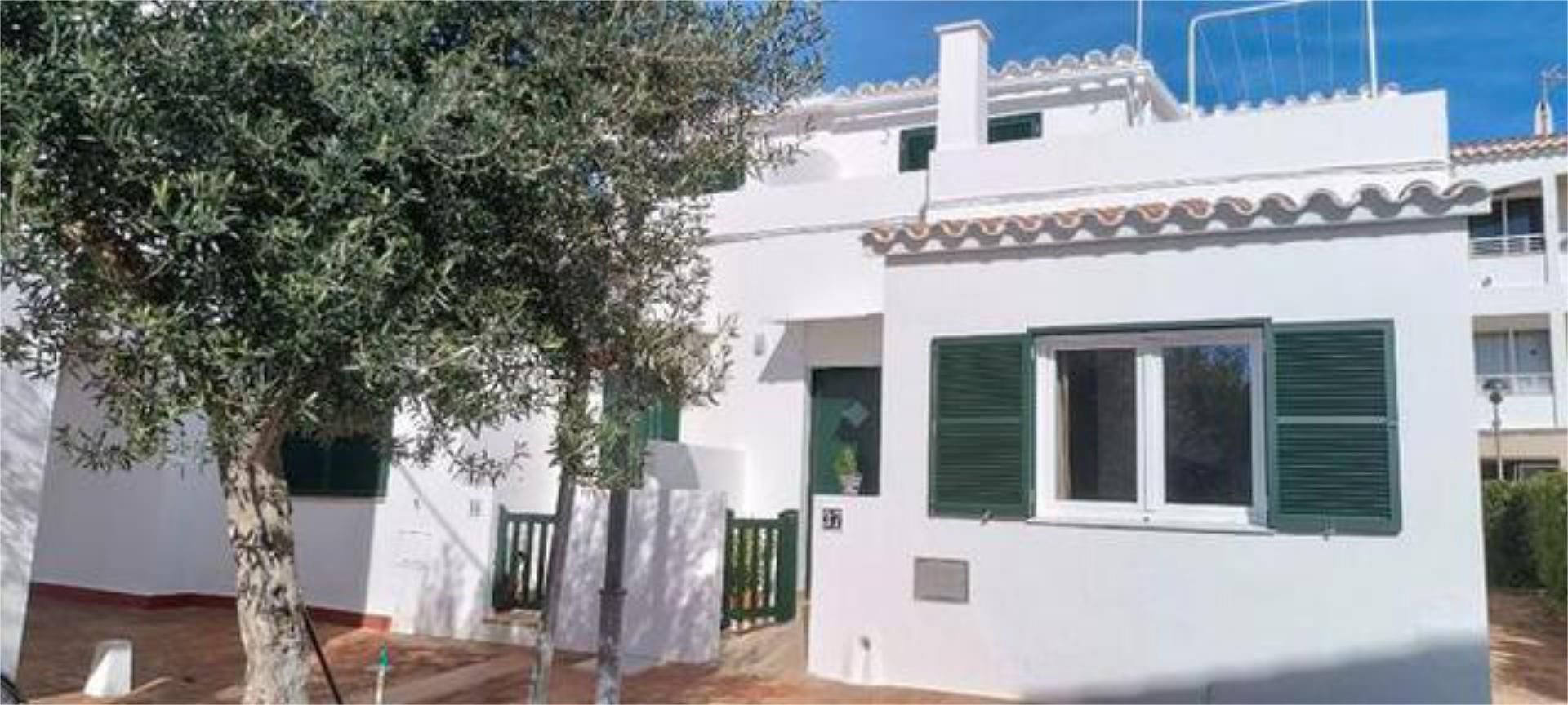 Vista exterior de Casa adosada de lloguer en Ciutadella de Menorca amb Calefacció, Terrassa i Piscina