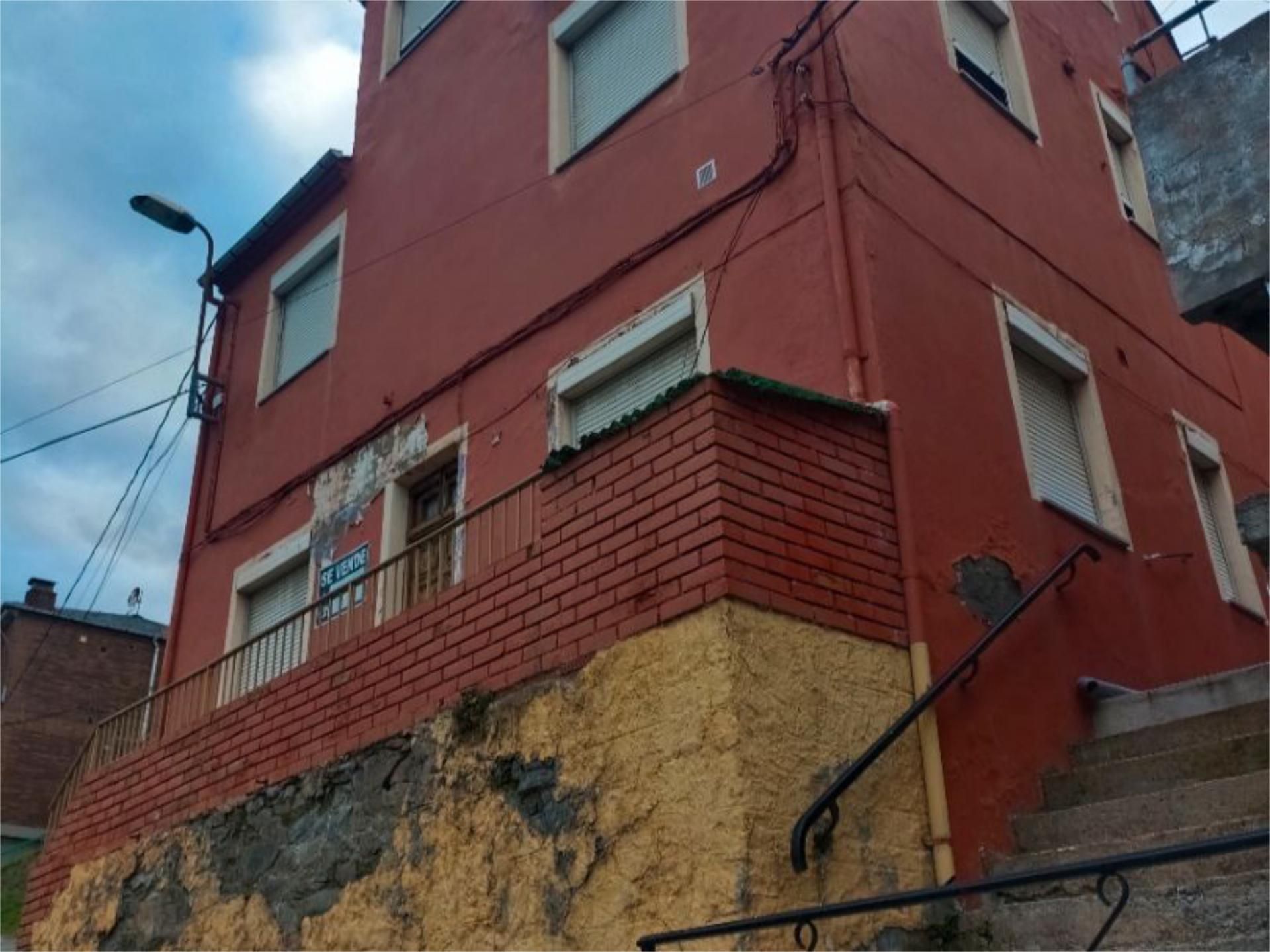 Exterior view of Flat for sale in Torre del Bierzo  with Parquet flooring, Terrace and Storage room