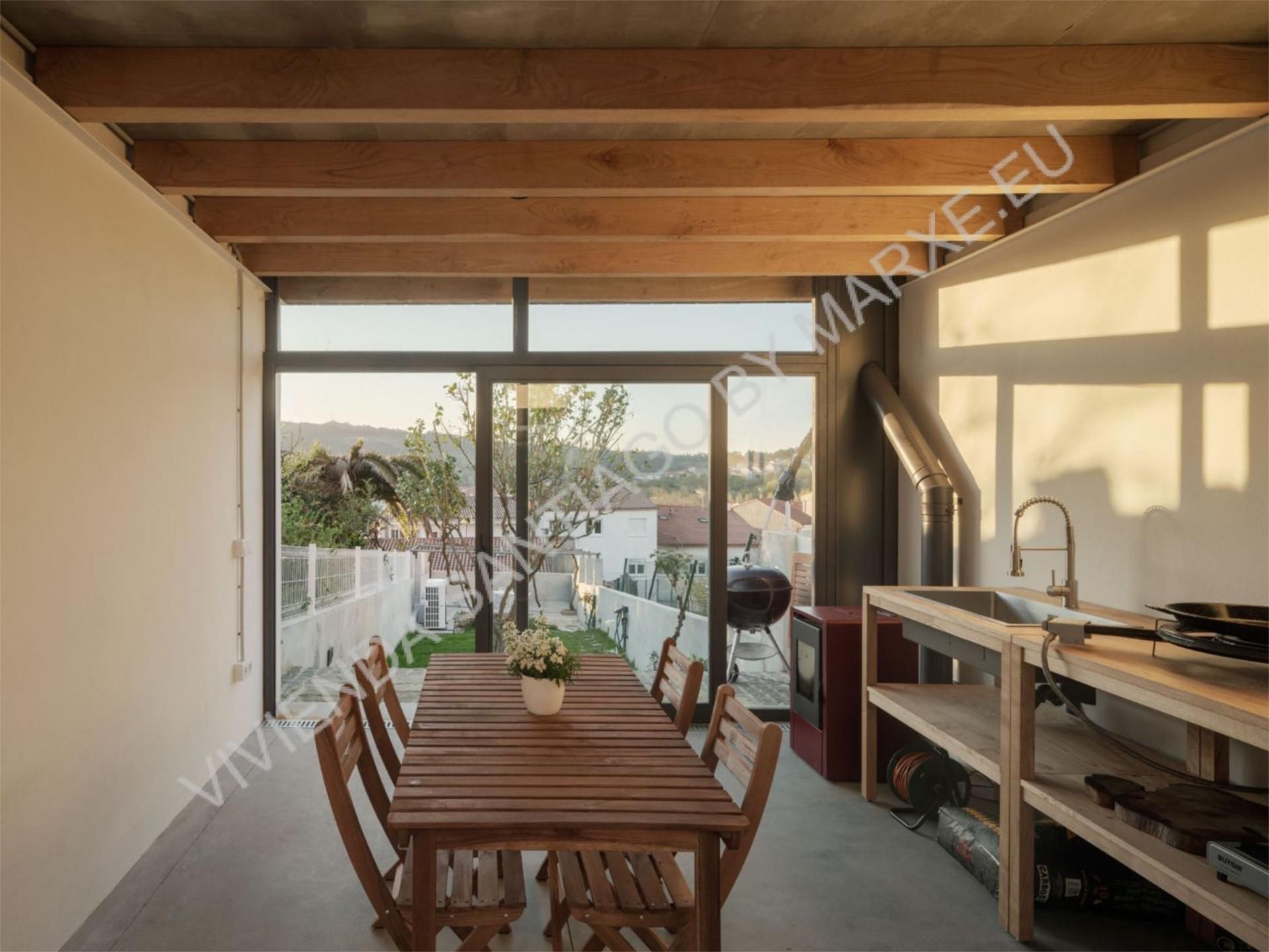 Terrace of Flat to rent in Santiago de Compostela   with Heating, Private garden and Parquet flooring