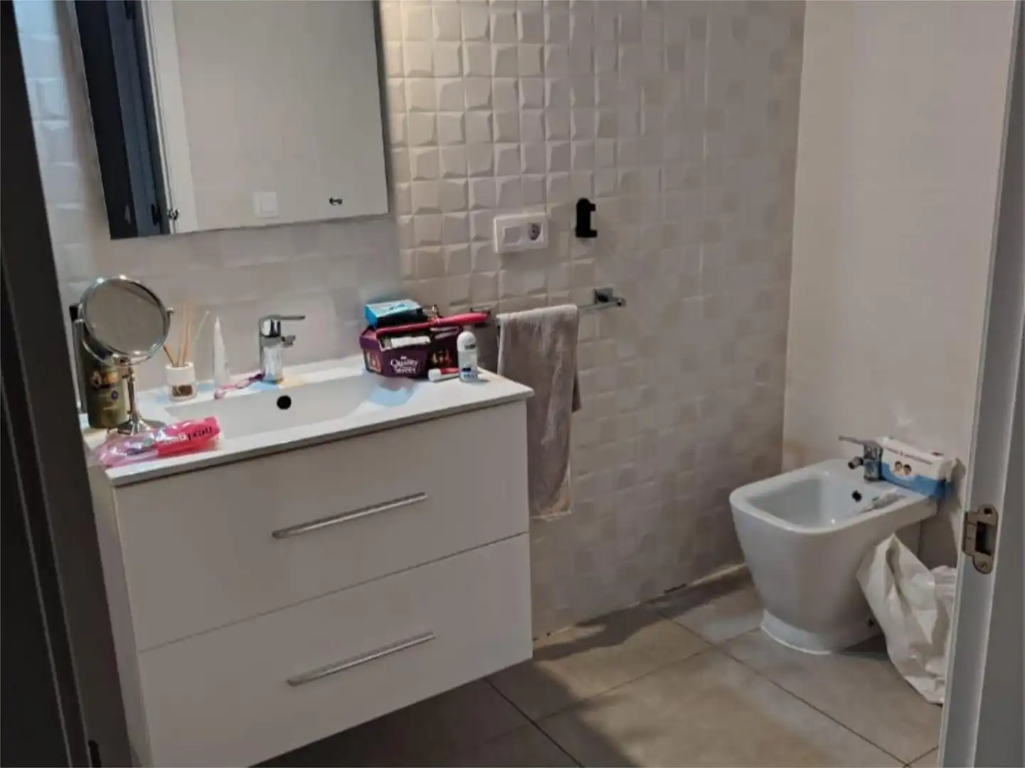 Flat for sale in Avinguda al Vedat, 144, Zona Avenida Alta - Auditorio Bathroom of Flat for sale in Torrent with Air Conditioner, Storage room and Furnished