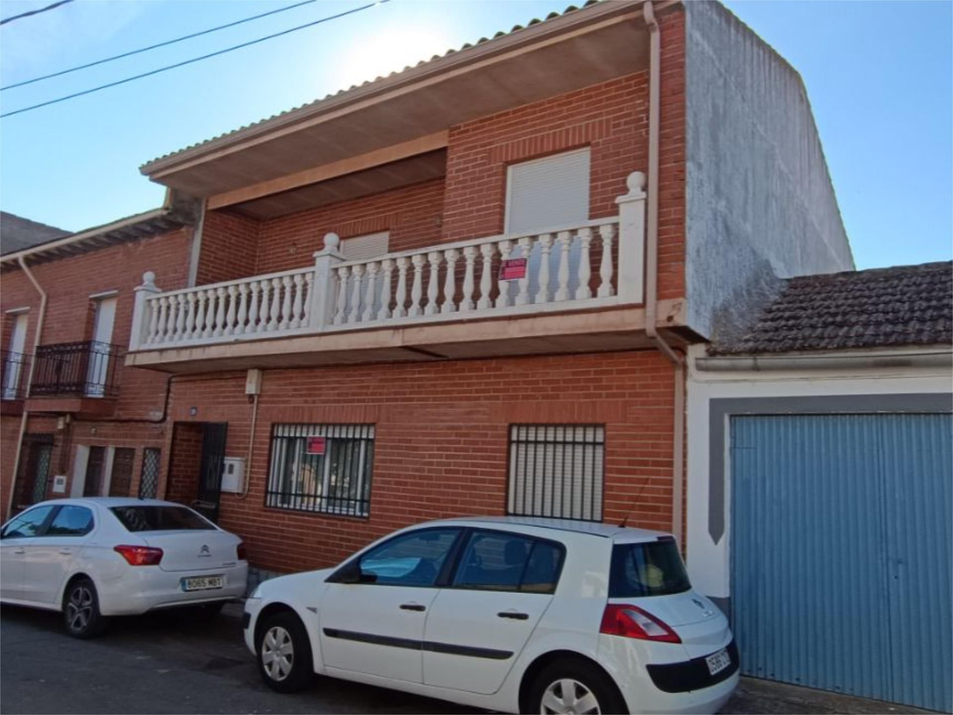 Exterior view of Single-family semi-detached for sale in Retuerta del Bullaque  with Air Conditioner, Terrace and Furnished