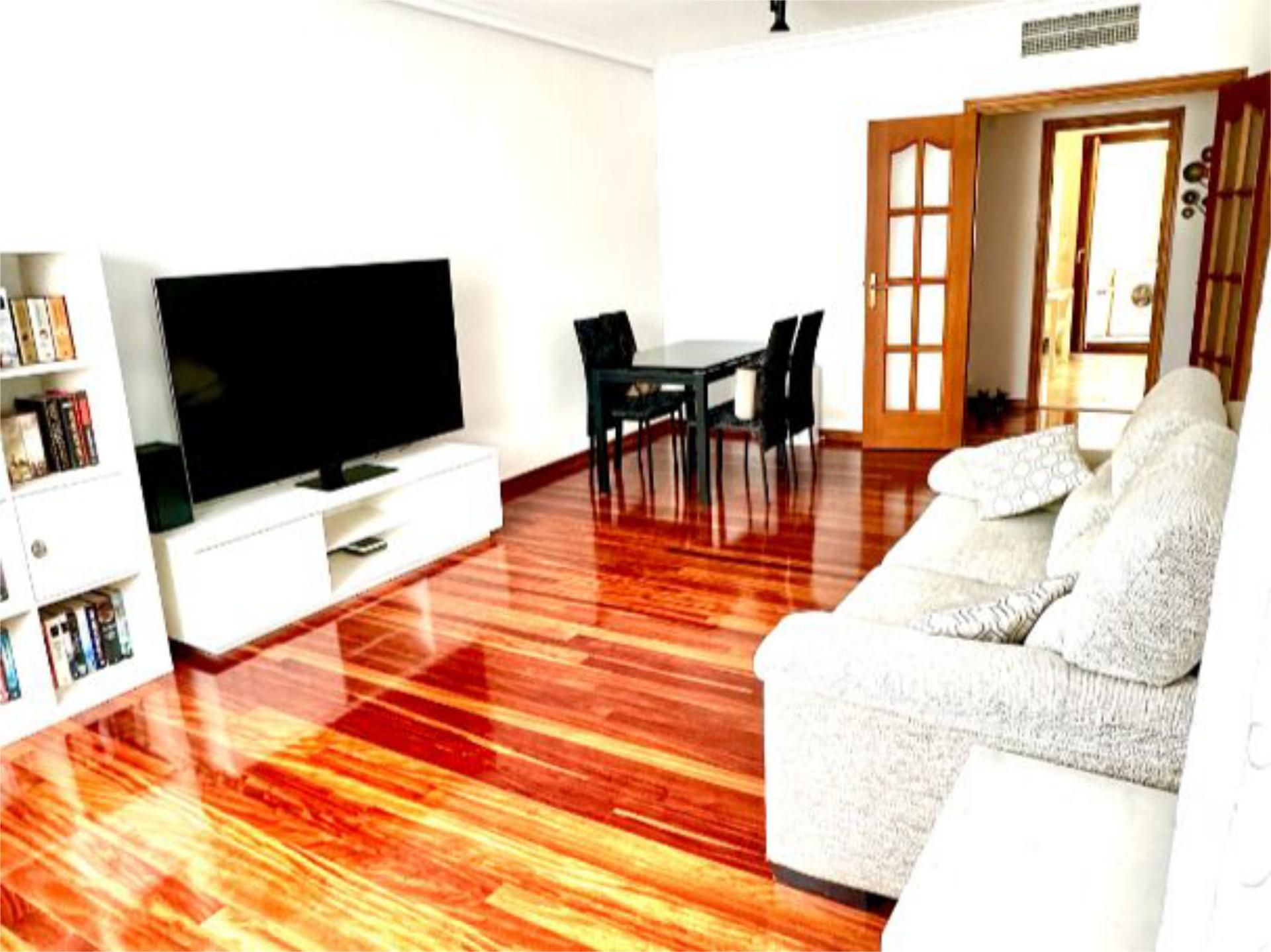 Sala d'estar de Pis en venda en Ciudad Real Capital amb Aire condicionat i Balcó