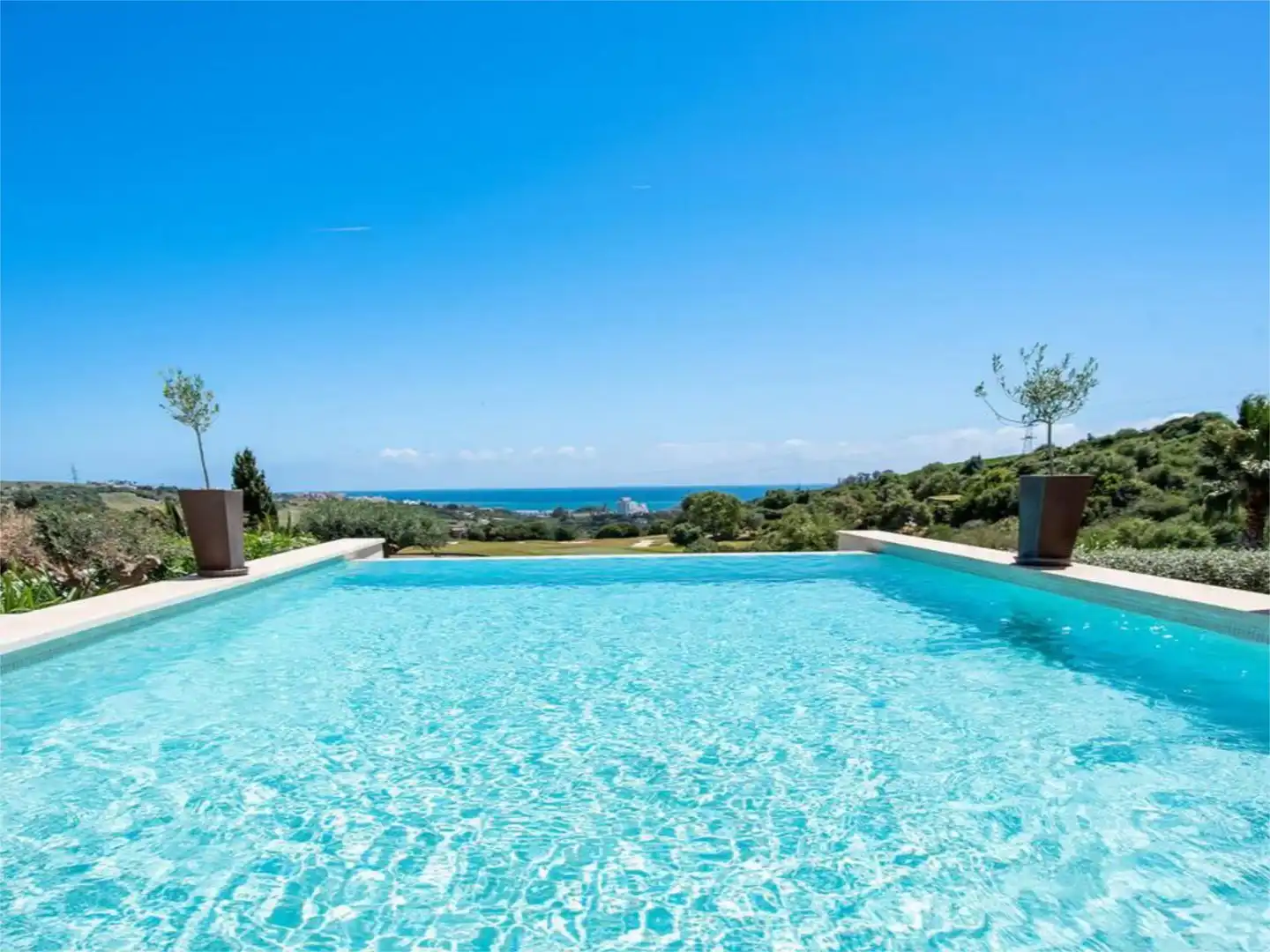 Casa adosada de alquiler en Calle el Salvador, 299, Valle Romano Golf Piscina de Casa adosada de alquiler en Estepona con Aire acondicionado, Calefacción y Jardín privado
