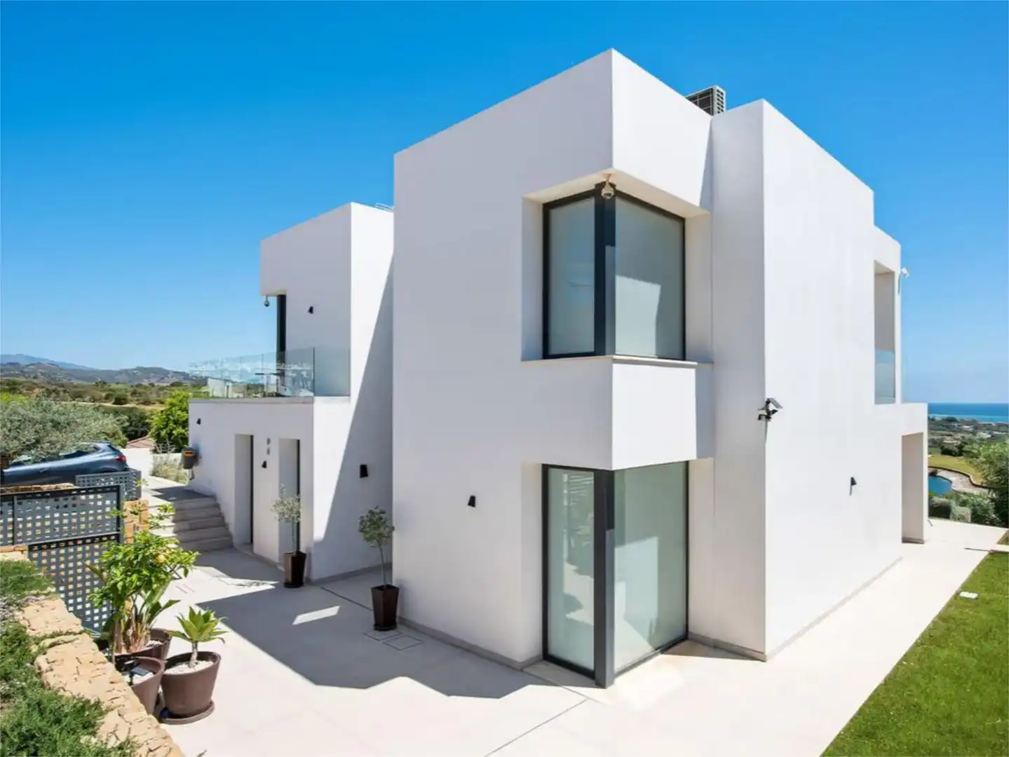 Casa adosada de alquiler en Calle el Salvador, 299, Valle Romano Golf Vista exterior de Casa adosada de alquiler en Estepona con Aire acondicionado, Calefacción y Jardín privado