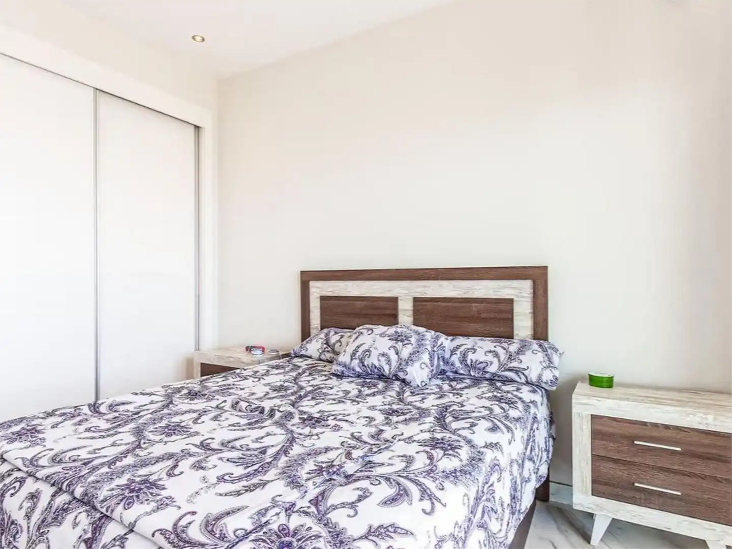 Dormitori de Apartament de lloguer en Polop amb Aire condicionat, Calefacció i Parquet