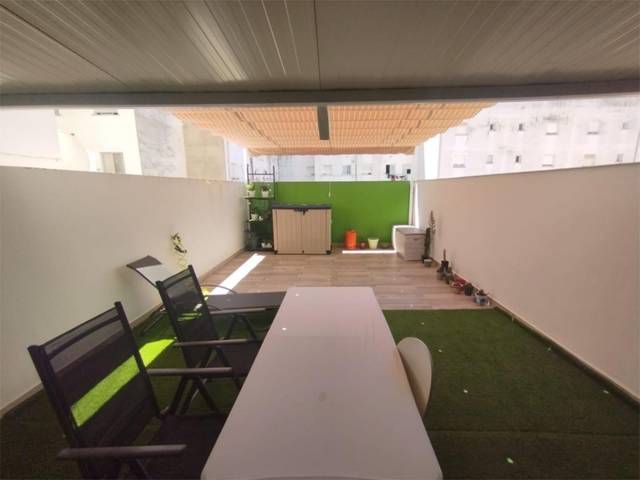 Piso en Venta en Avenida Ricardo Carapeto Zambrano, 100 en San Roque - Ronda Norte