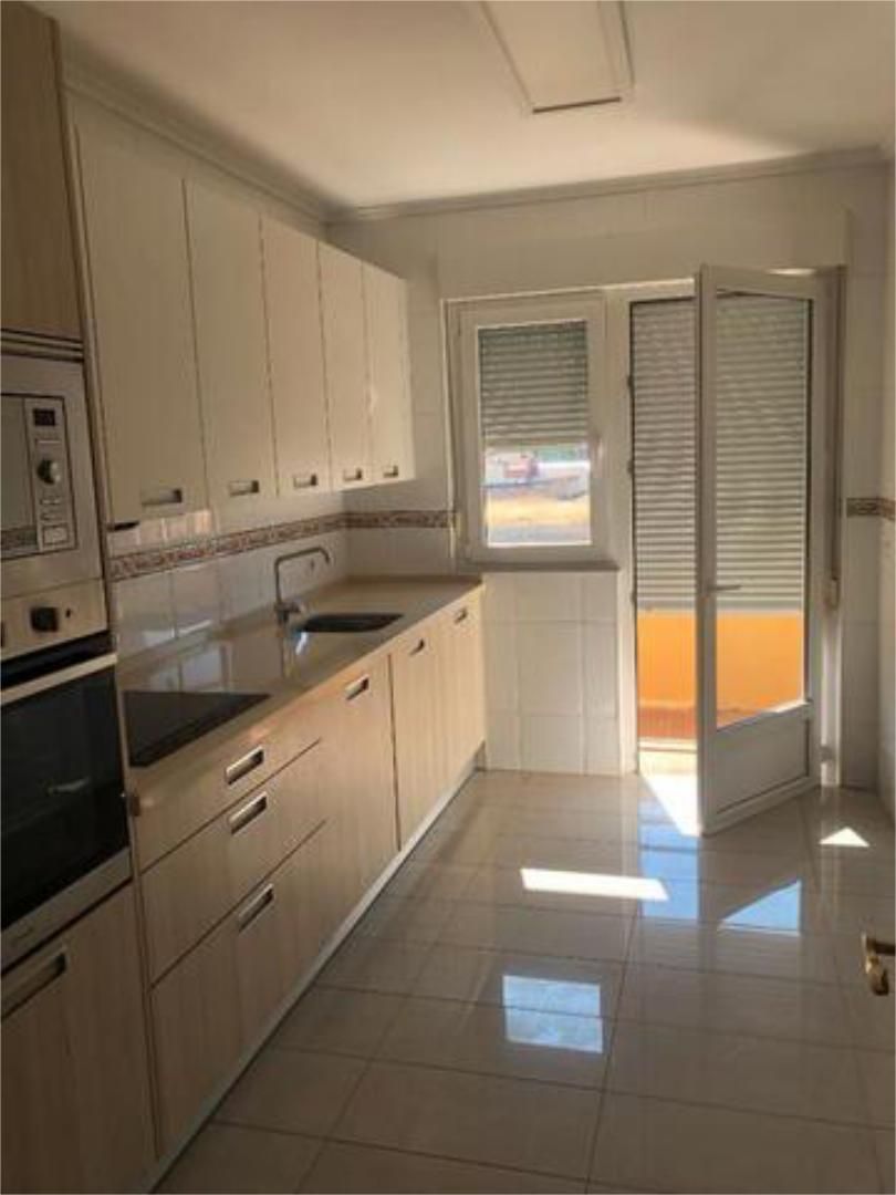Cocina de Piso de alquiler en León Capital  con Calefacción, Terraza y Trastero