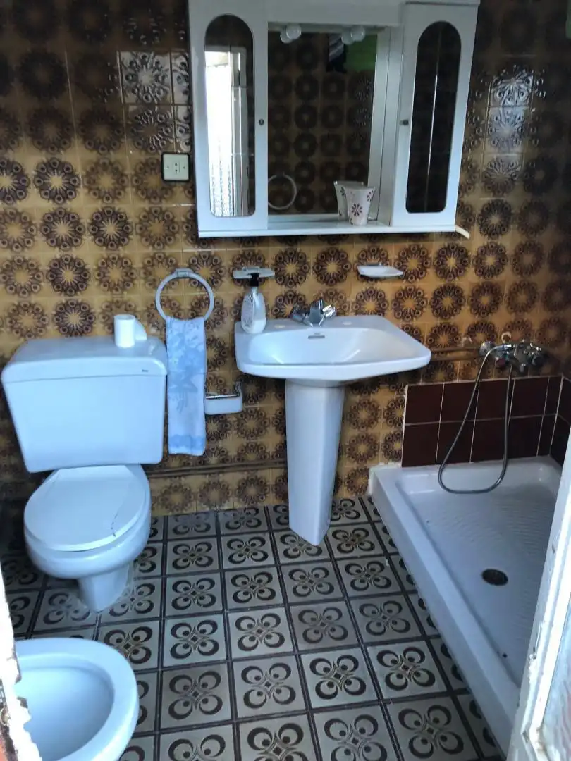 Baño de Casa o chalet en venta en Madroñera con Jardín privado, Terraza y Amueblado