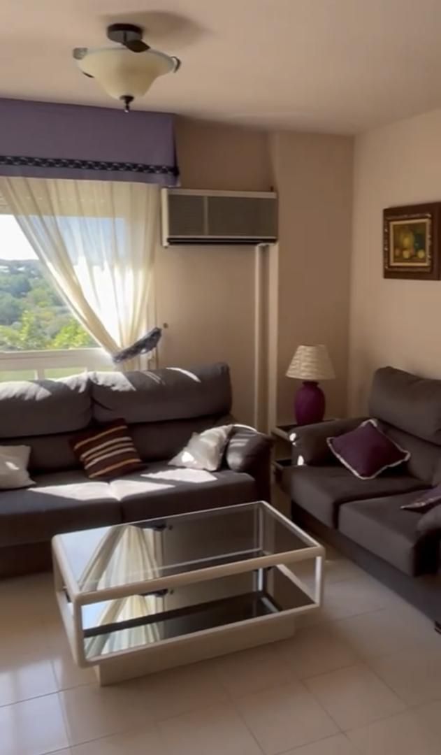 Living room of Flat to share in Viator  with Air Conditioner, Parquet flooring and Terrace