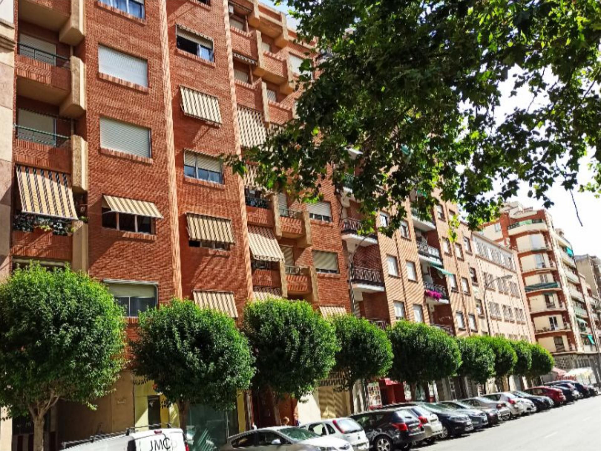Vista exterior de Pis de lloguer en  Logroño amb Terrassa