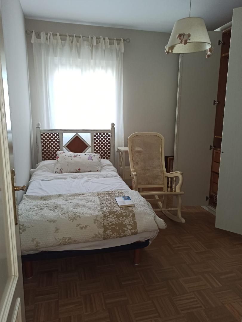 Dormitori de Apartament en venda en Ciudad Real Capital amb Aire condicionat