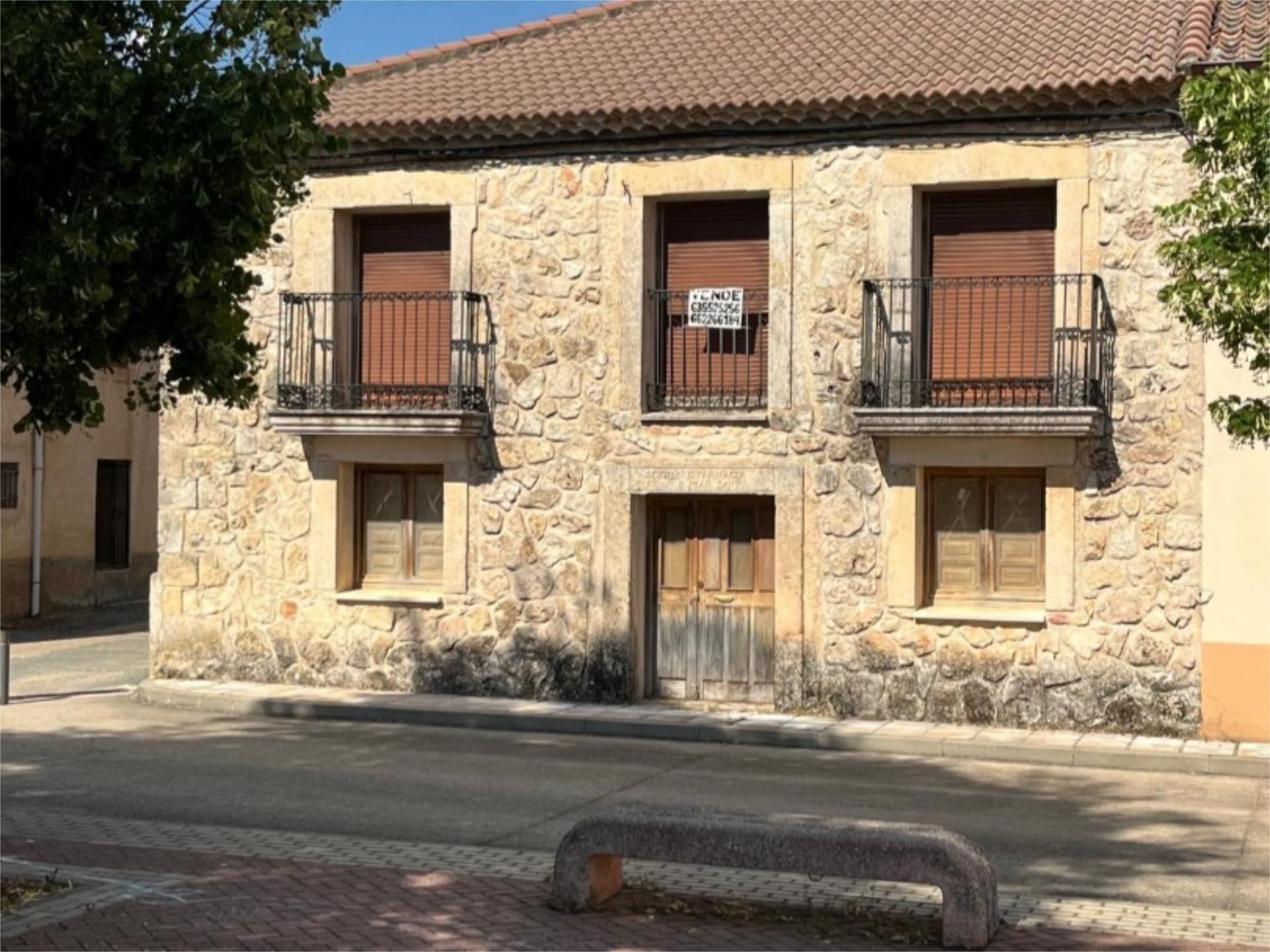 Exterior view of House or chalet for sale in Cedillo de la Torre  with Private garden and Balcony