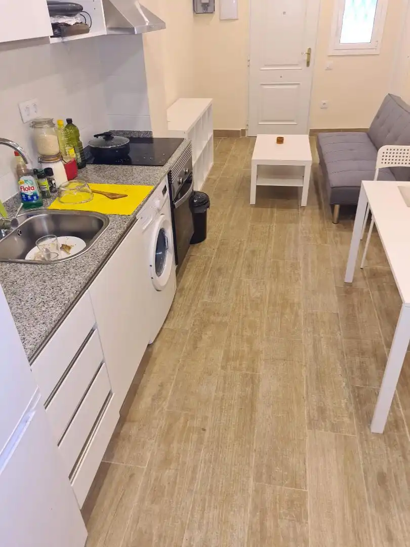Habitació a Carrer de Cartellà, 14, Vilapicina i la Torre Llobeta Cuina de Planta baixa per a compartir en Barcelona amb Aire condicionat, Calefacció i Terrassa