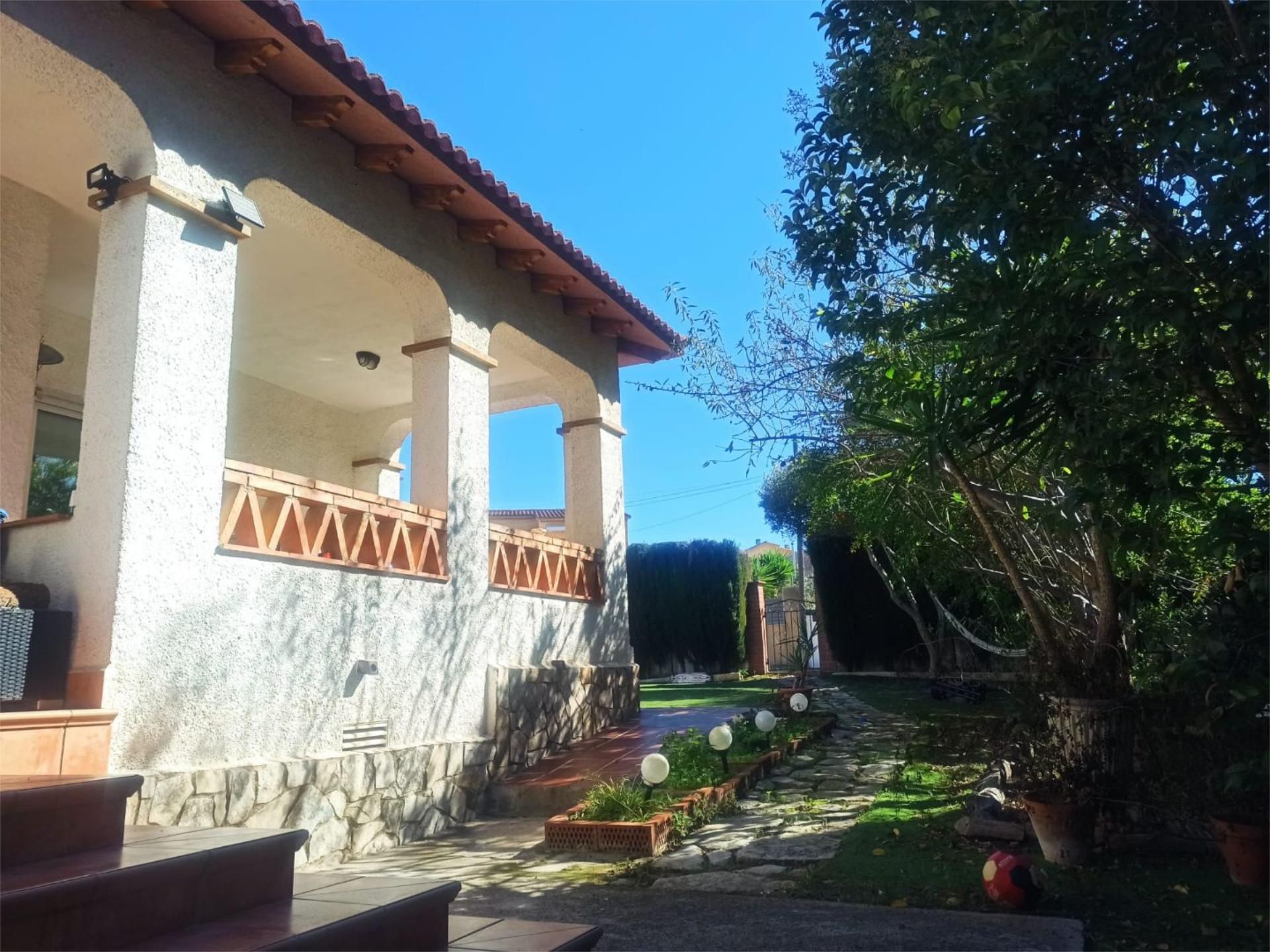 Jardí de Casa o xalet en venda en El Vendrell amb Jardí privat, Terrassa i Traster