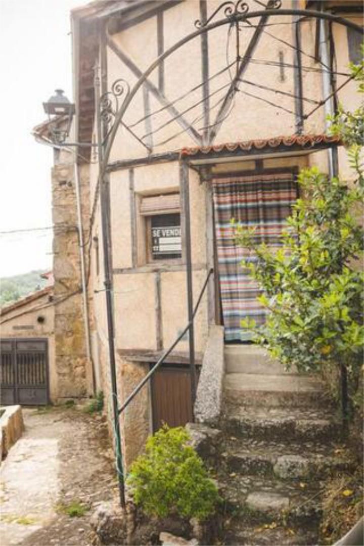Vista exterior de Casa o chalet en venta en Miranda del Castañar con Calefacción, Trastero y Amueblado