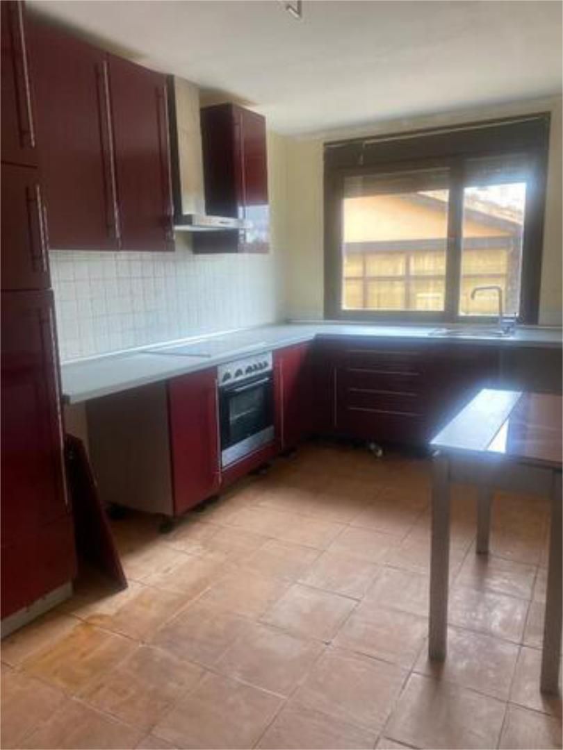 Cuina de Casa adosada en venda en Torrecaballeros