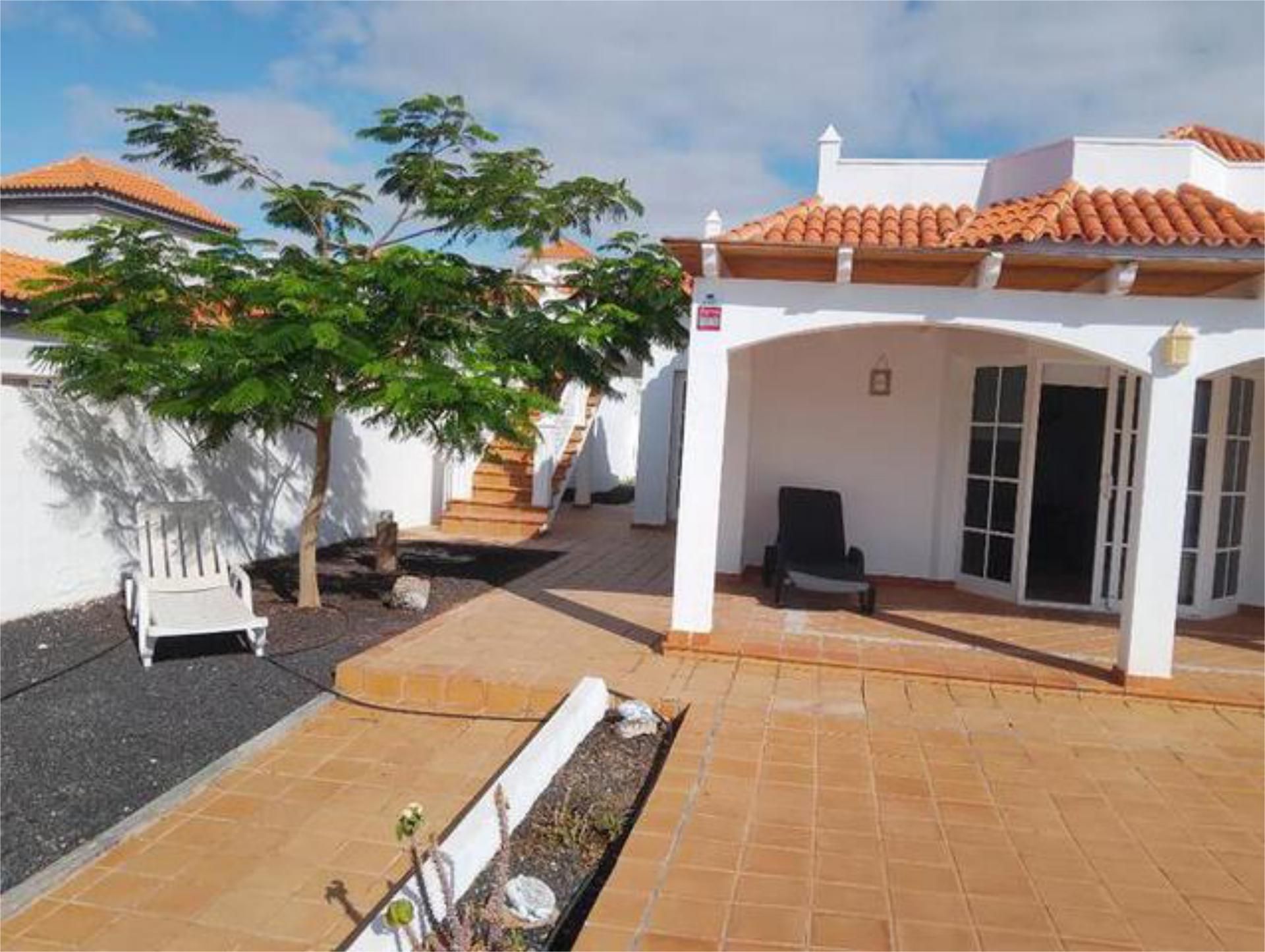 Exterior view of Single-family semi-detached for sale in Antigua  with Private garden, Terrace and Storage room