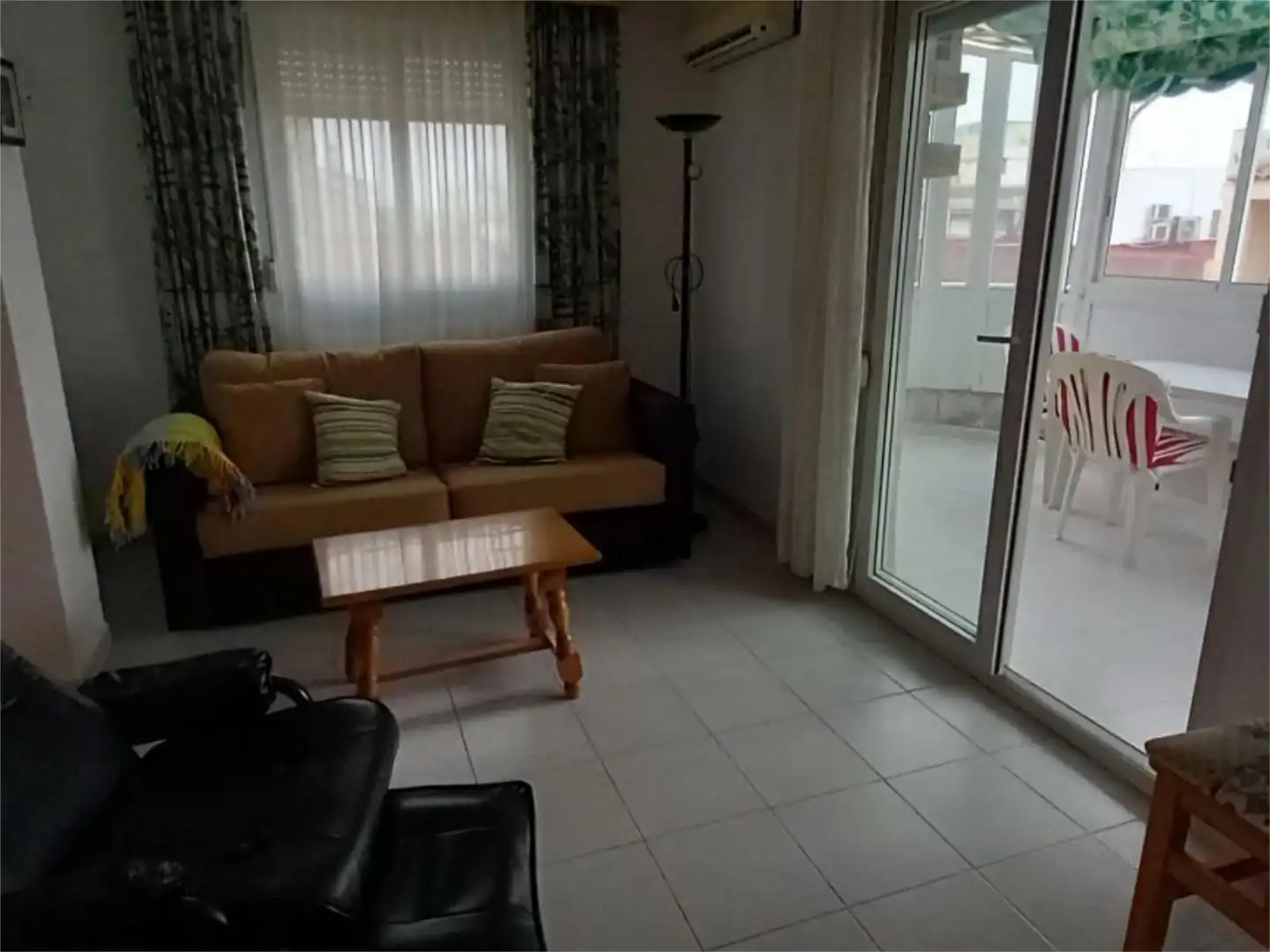 Living room of Flat for sale in Torrevieja  with Air Conditioner, Private garden and Terrace