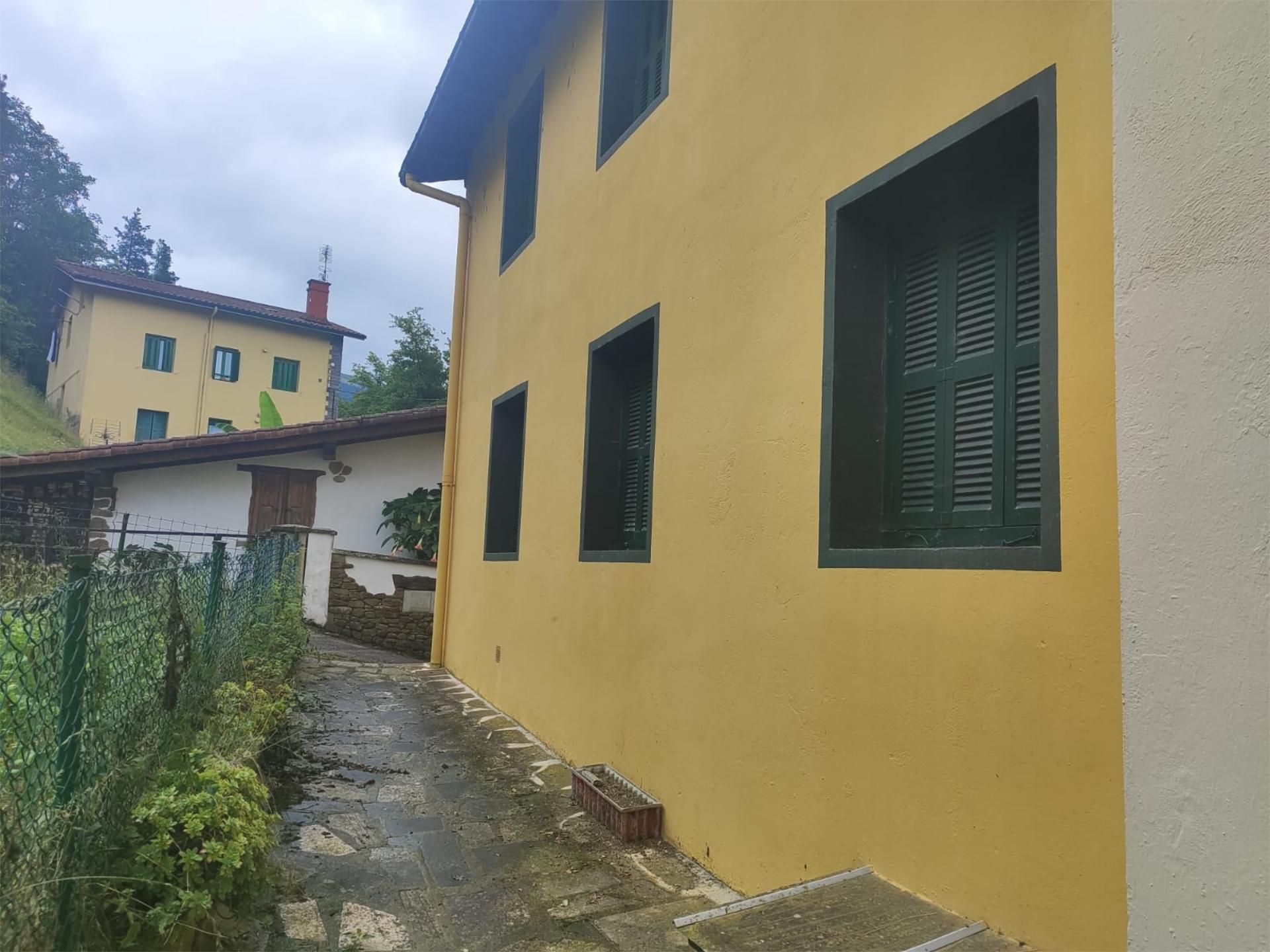 Vista exterior de Pis en venda en Zaldibia amb Calefacció, Jardí privat i Moblat