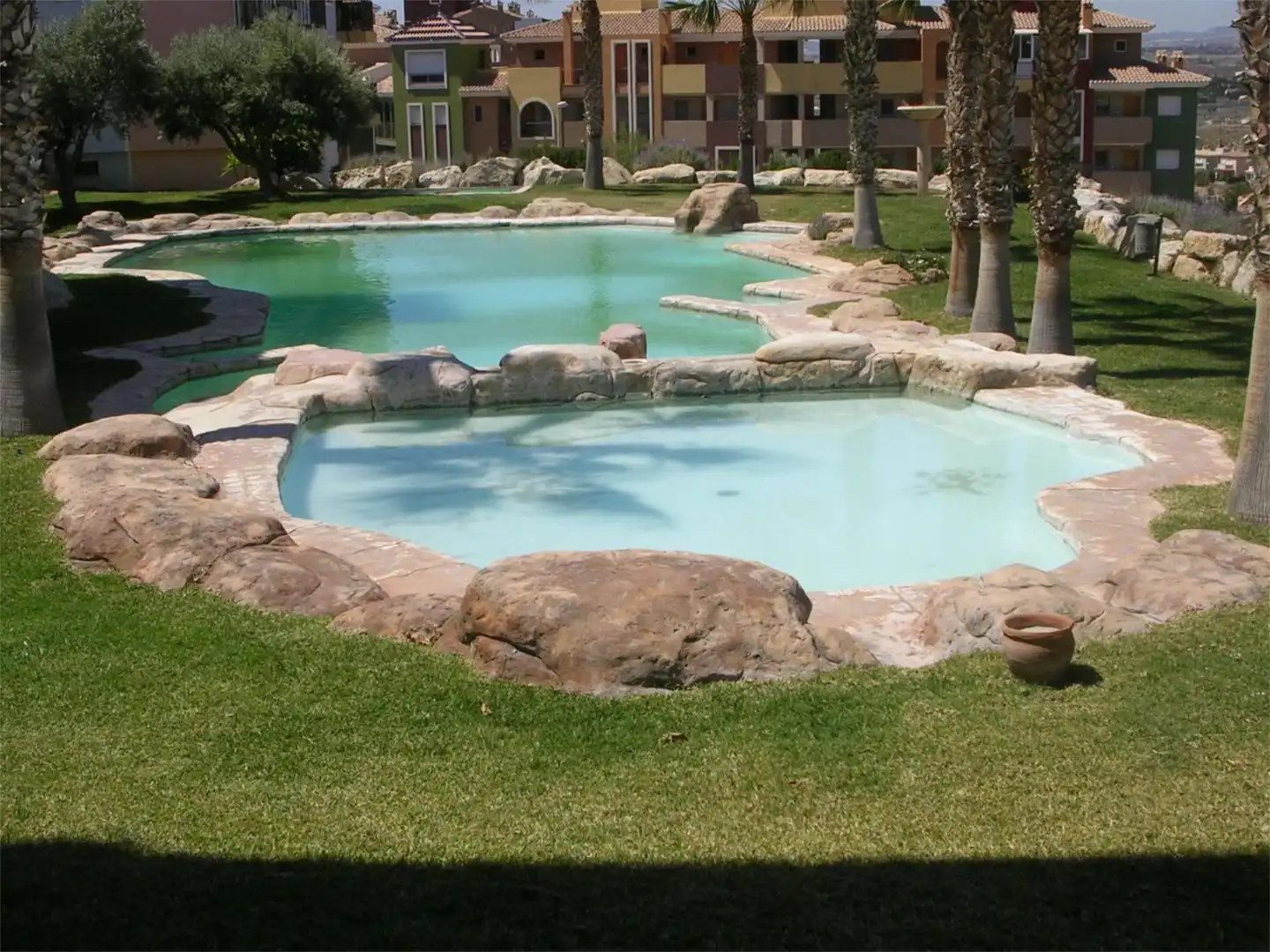 Apartamento en venta en Carrer de I'aigualera, 1, Bonalba - Cotoveta Piscina de Apartamento en venta en Mutxamel con Piscina y Balcón