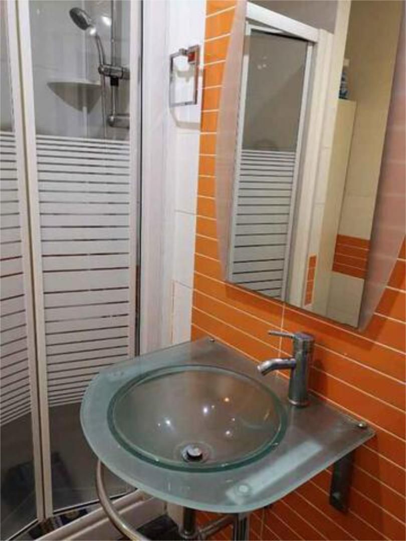 Study to rent in Colores -  Entreparques