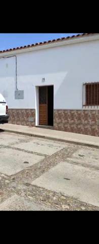 Piso en Venta en Calle Almeria, 19 en Rosal de la Frontera
