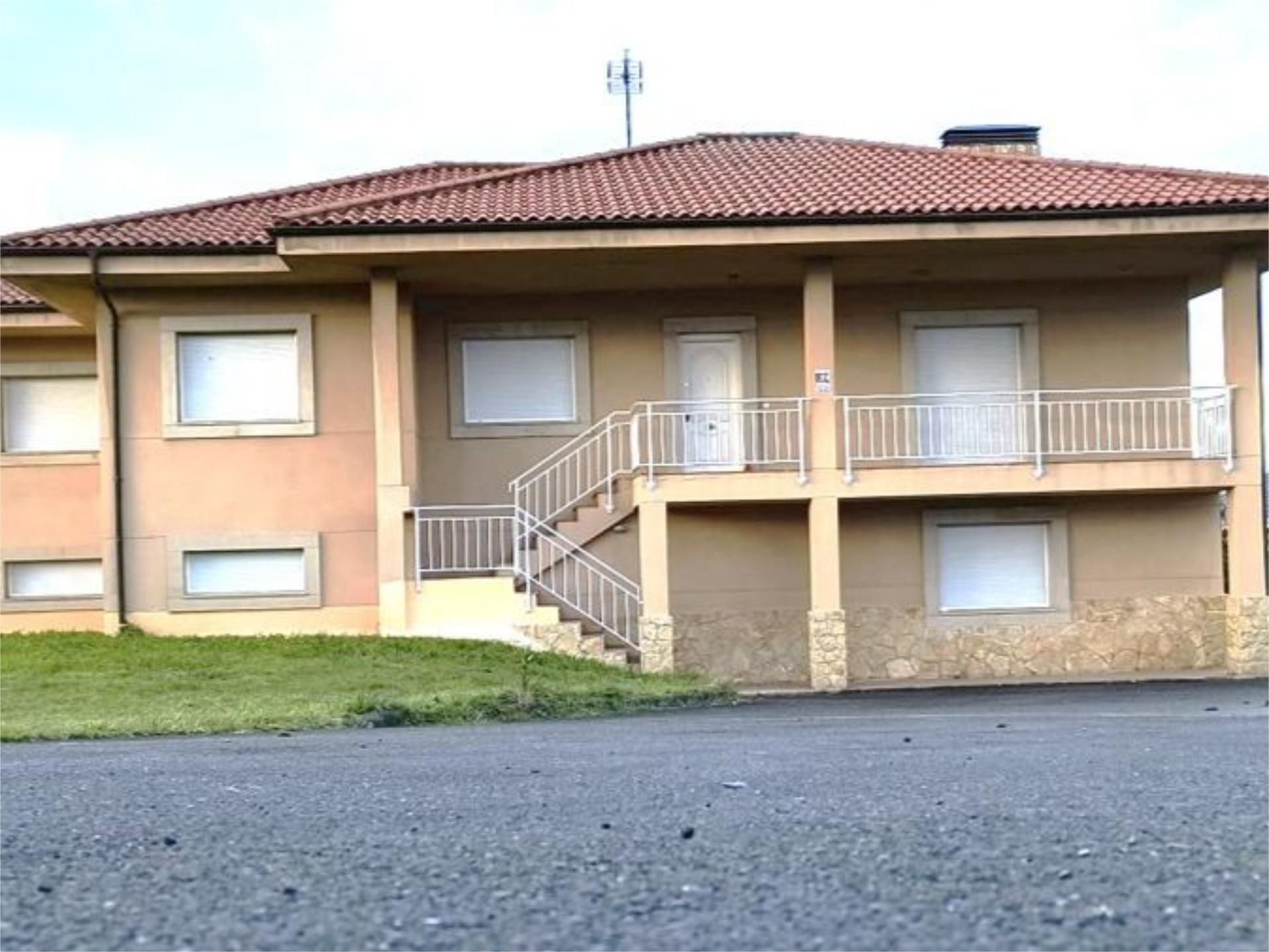 Vista exterior de Casa o xalet en venda en Gijón  amb Terrassa i Balcó