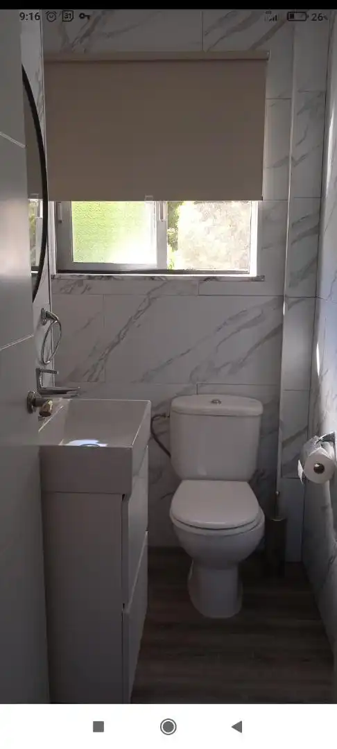 Baño de Piso para compartir en Salamanca con Calefacción, Parquet y Amueblado
