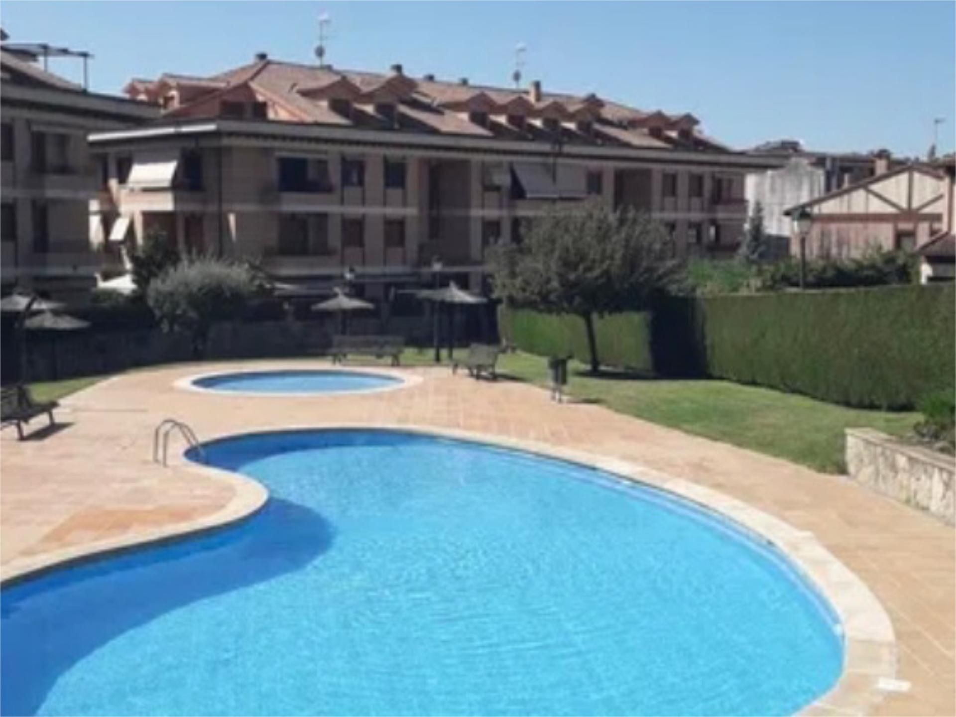 Swimming pool of Flat for sale in Arenas de San Pedro  with Heating, Private garden and Parquet flooring