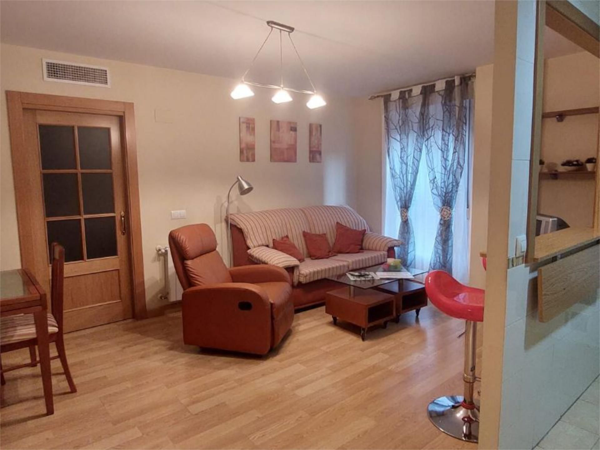 Living room of Apartment to rent in Badajoz Capital  with Air Conditioner, Heating and Parquet flooring