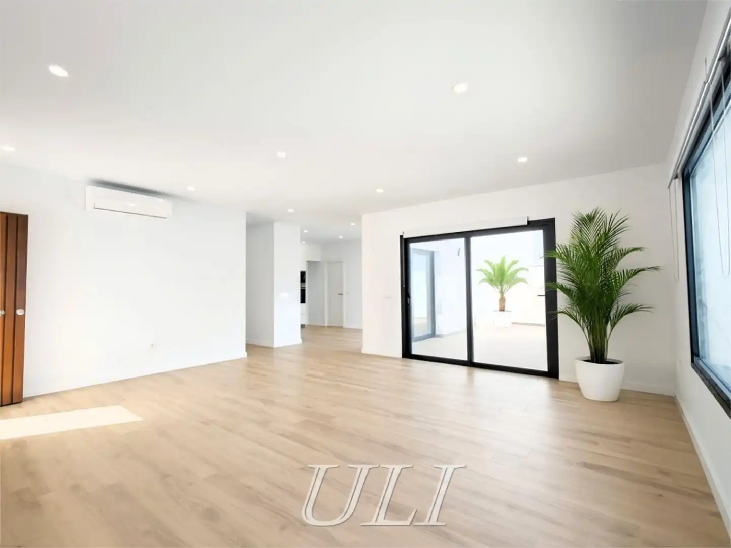 Houses for sale in Santa Catalina Living room of Houses for sale in Tacoronte with Air Conditioner, Terrace and Swimming Pool