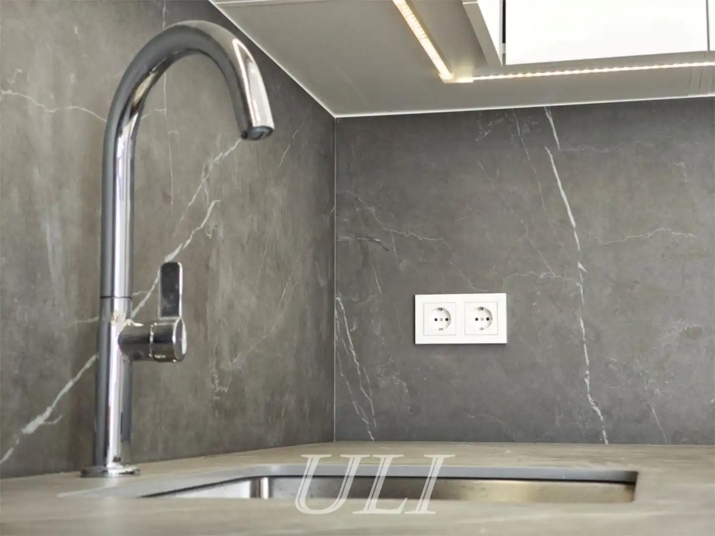 Houses for sale in Santa Catalina Kitchen of Houses for sale in Tacoronte with Air Conditioner, Terrace and Swimming Pool