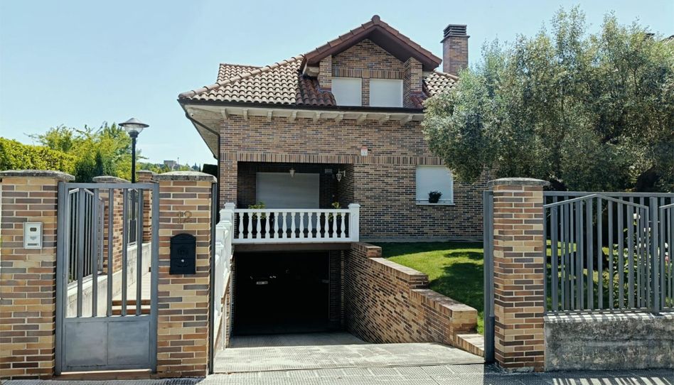Haus oder Chalet zum Verkauf in Calle Berroa, 12, Olaz, Valle de Egüés / Eguesibar - Bild 1 Foto 1 von Haus oder Chalet zum Verkauf in Calle Berroa, 12, Olaz, Valle de Egüés / Eguesibar