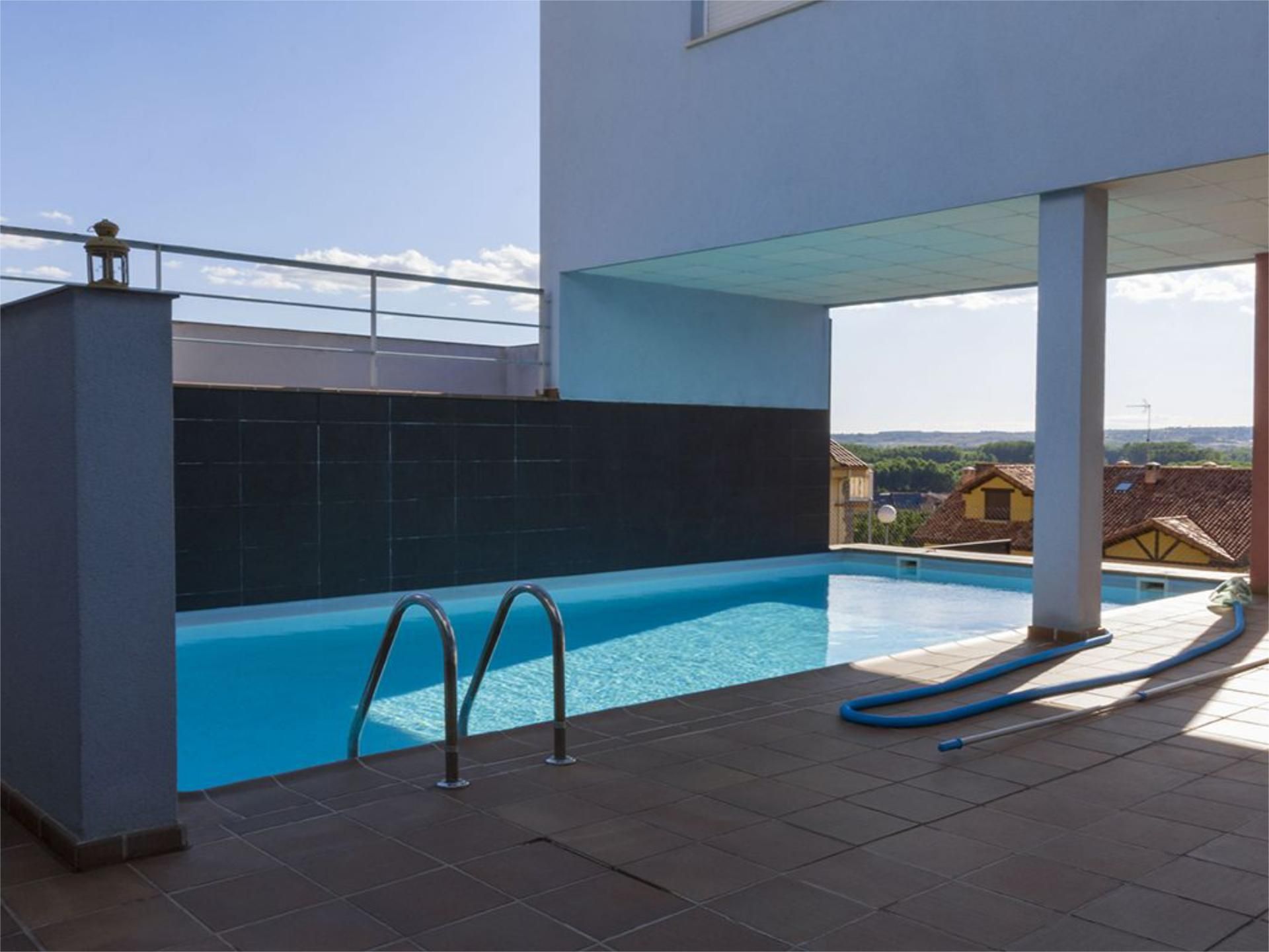 Swimming pool of Flat for sale in Sariegos  with Heating, Private garden and Terrace