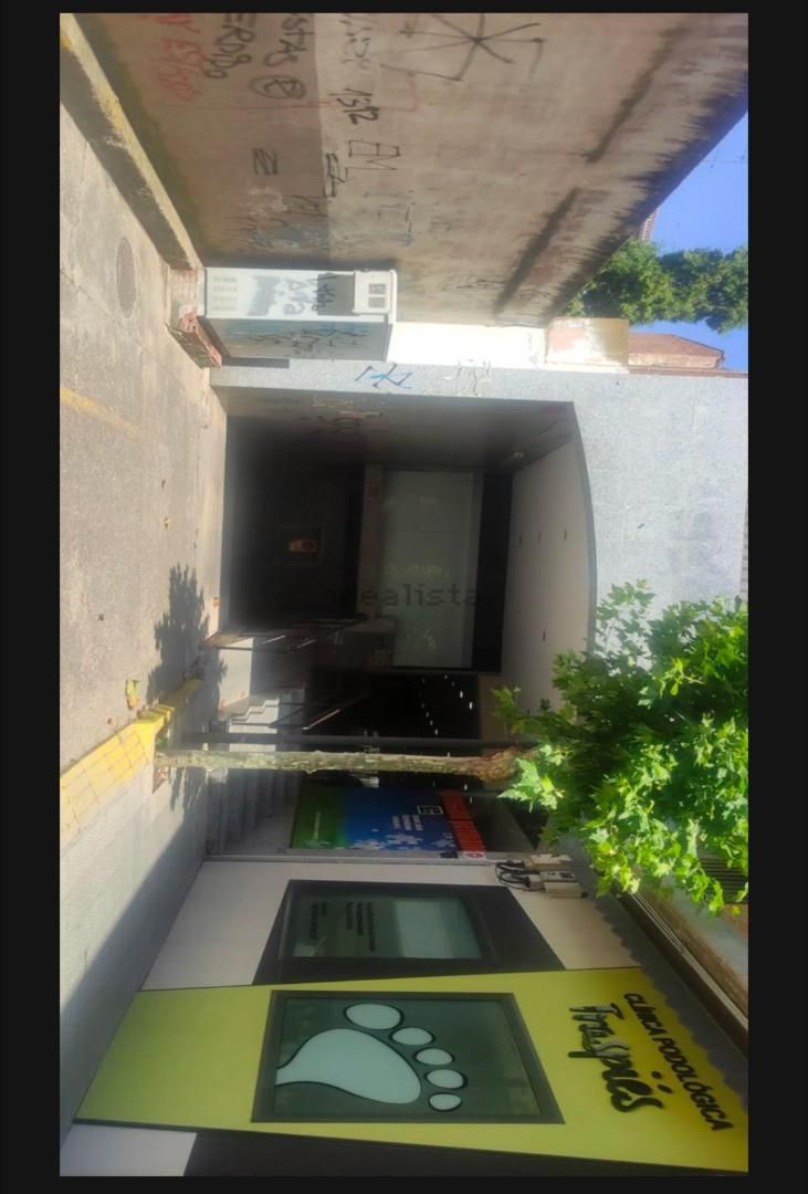 Exterior view of Garage for sale in Calahorra