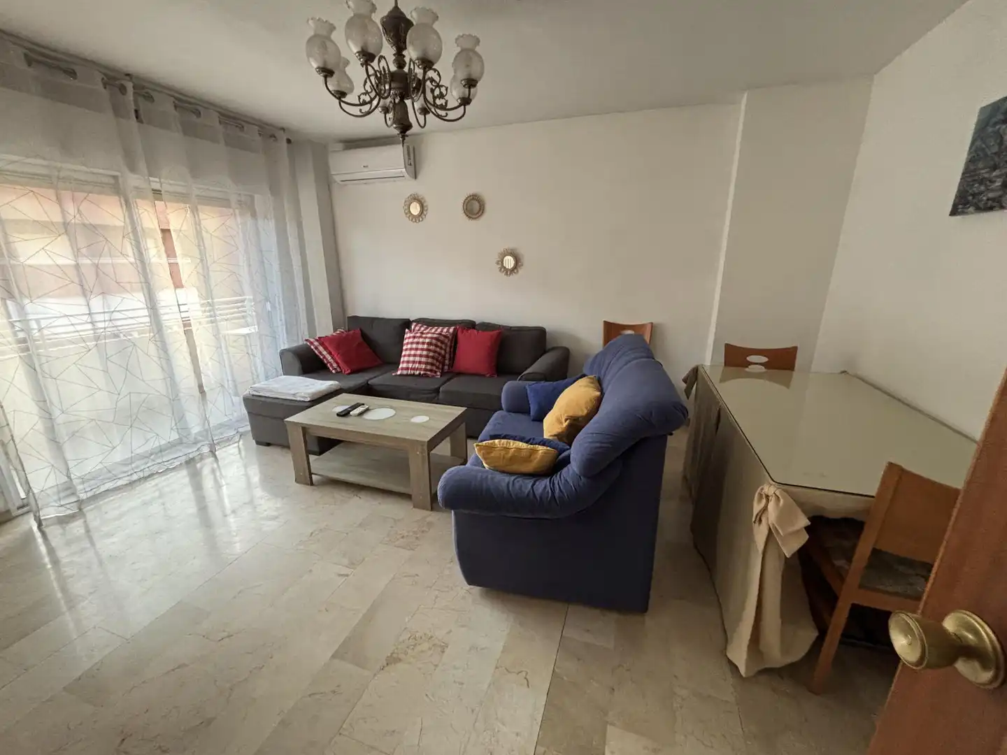 Piso de alquiler en Calle Cardenal Parrado, 25, San Francisco Javier Sala de estar de Piso de alquiler en Granada con Aire acondicionado, Calefacción y Parquet