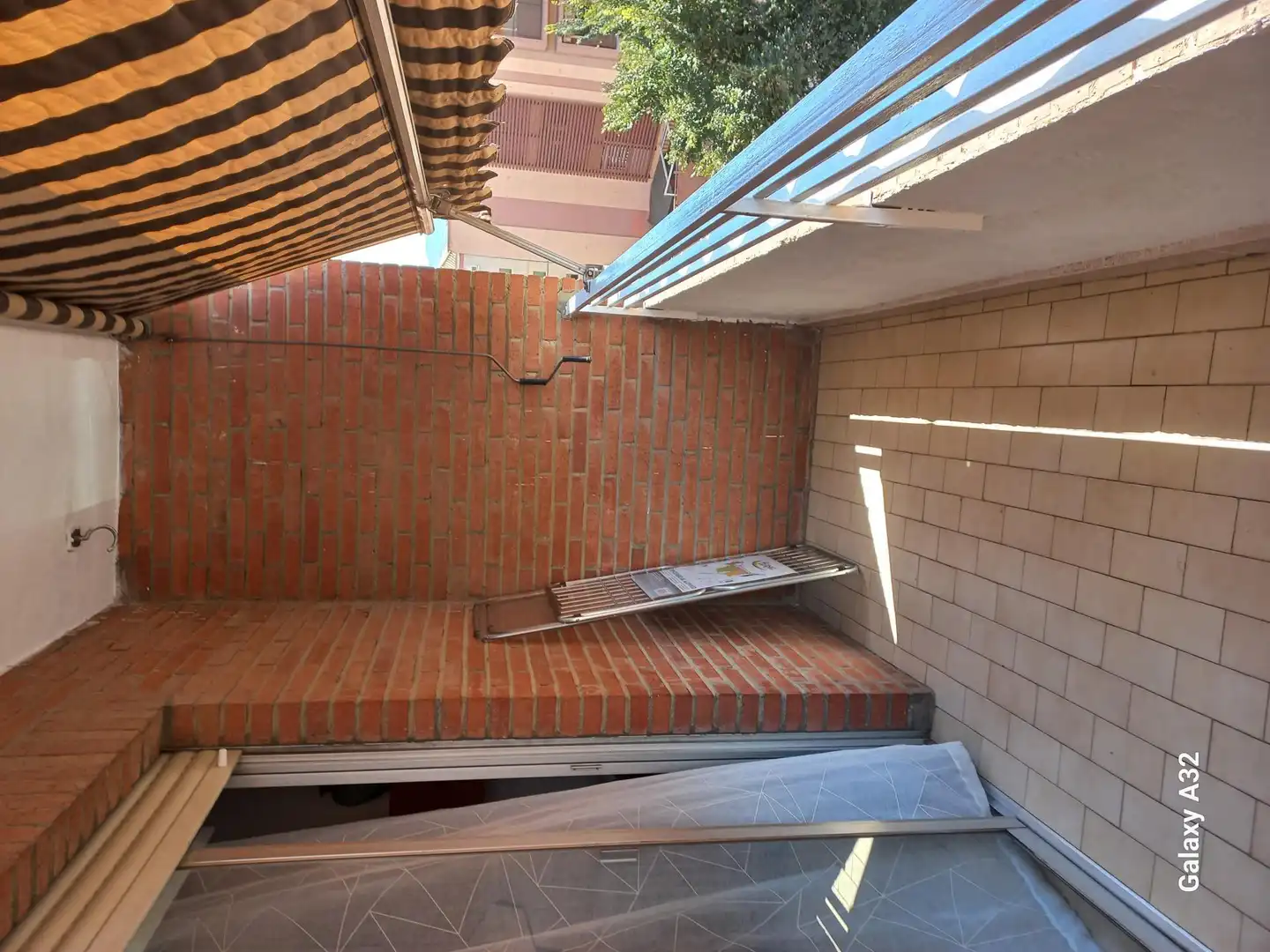 Piso de alquiler en Calle Cardenal Parrado, 25, San Francisco Javier Terraza de Piso de alquiler en Granada con Aire acondicionado, Calefacción y Parquet